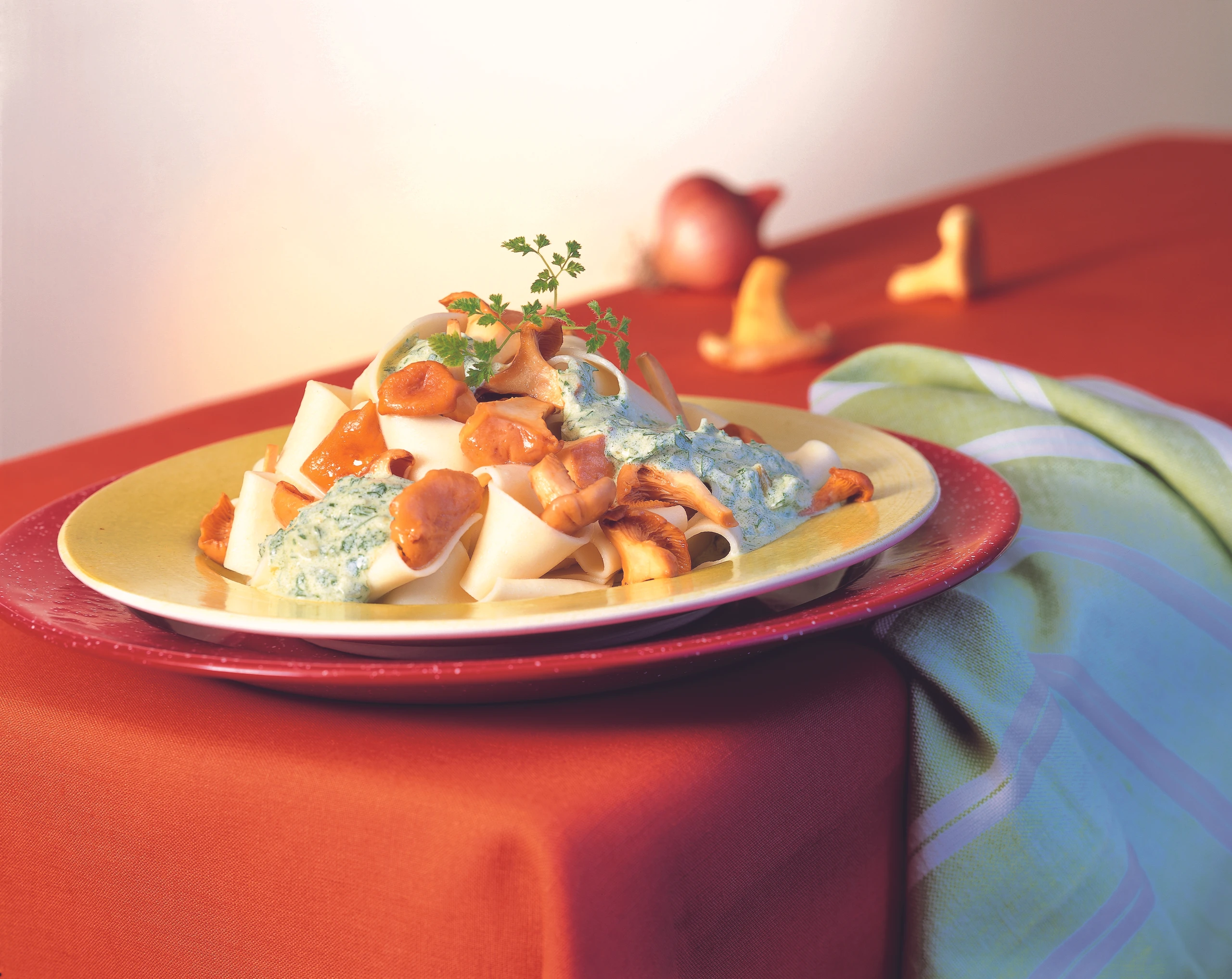 Tagliatelle mit Eierschwammerl-Sauce