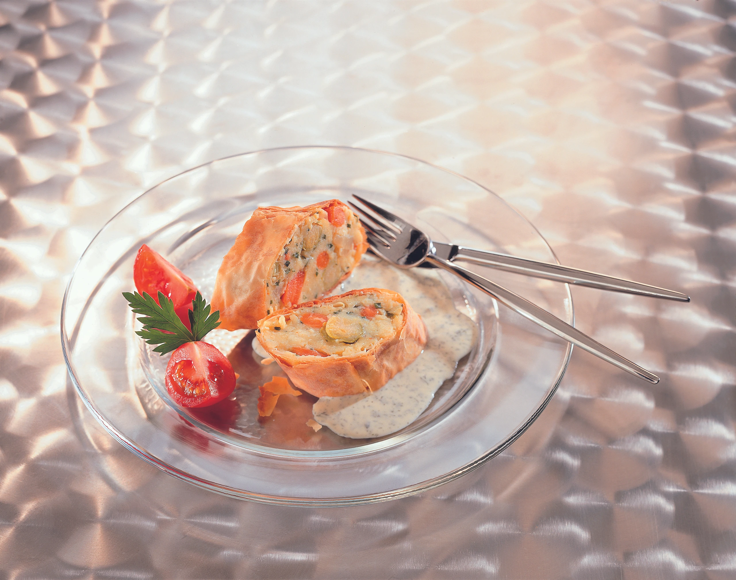 Gemüsestrudel mit Kresse-Sauce