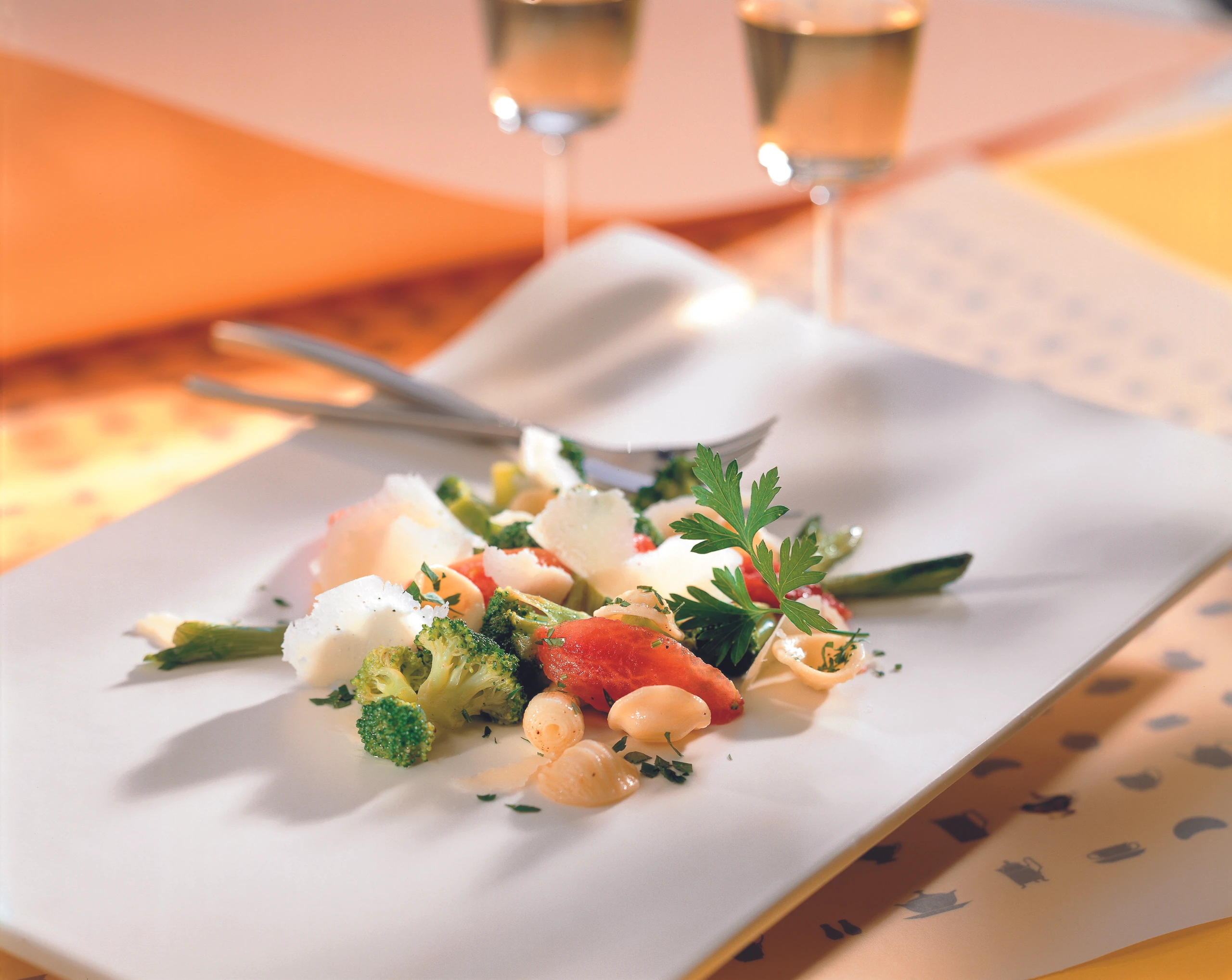 Orecchiette mit Brokkoli und Paradeisern