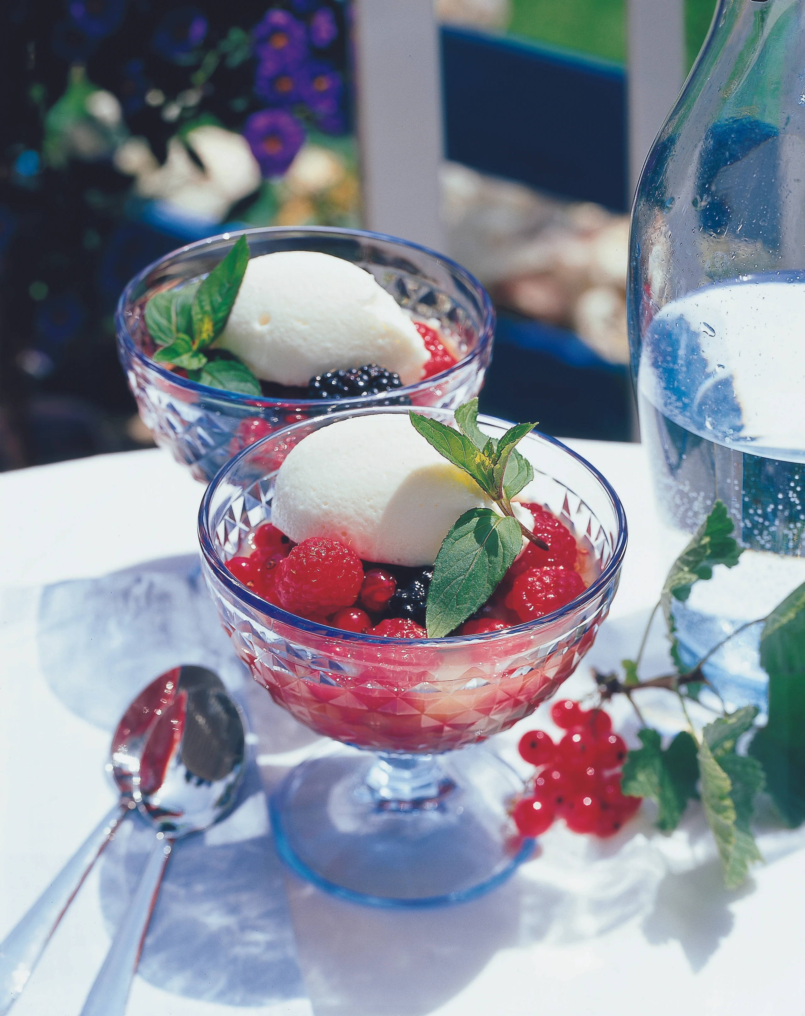 Marinierte Beeren mit Joghurtcreme