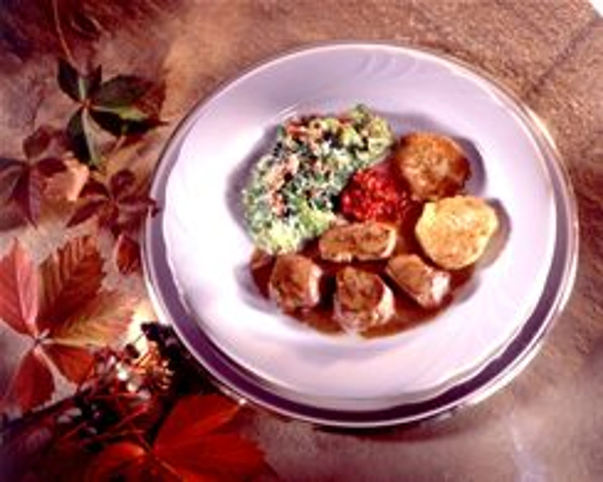 Rehmedaillons mit Kohlgemüse