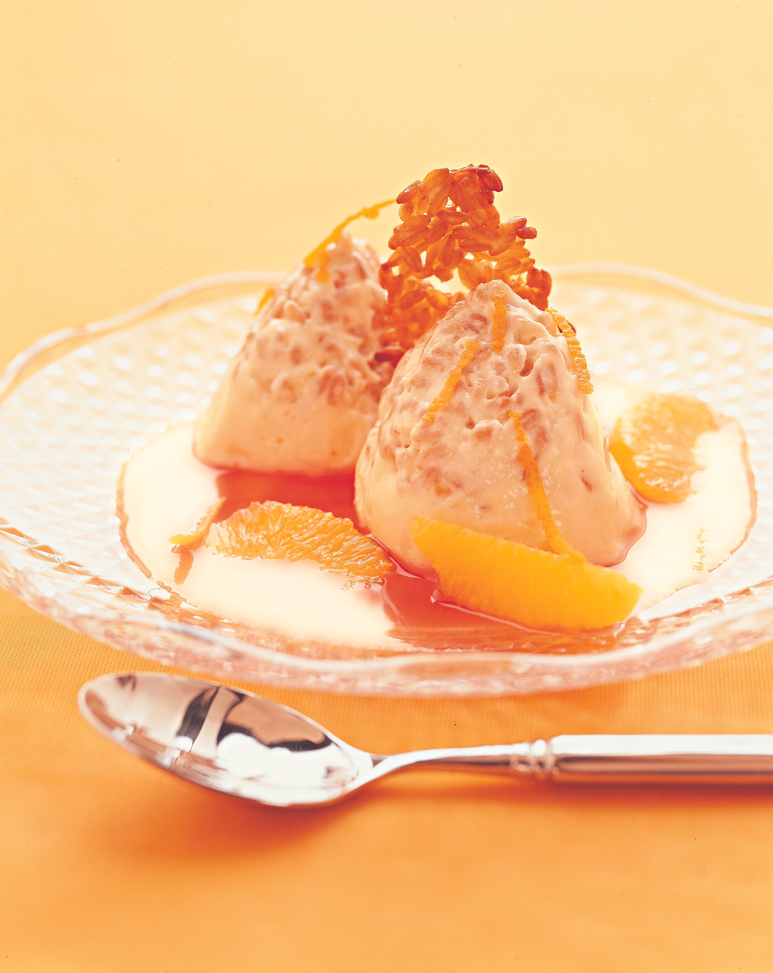 Weißes Reis-Schokomousse mit Campari-Orangensauce