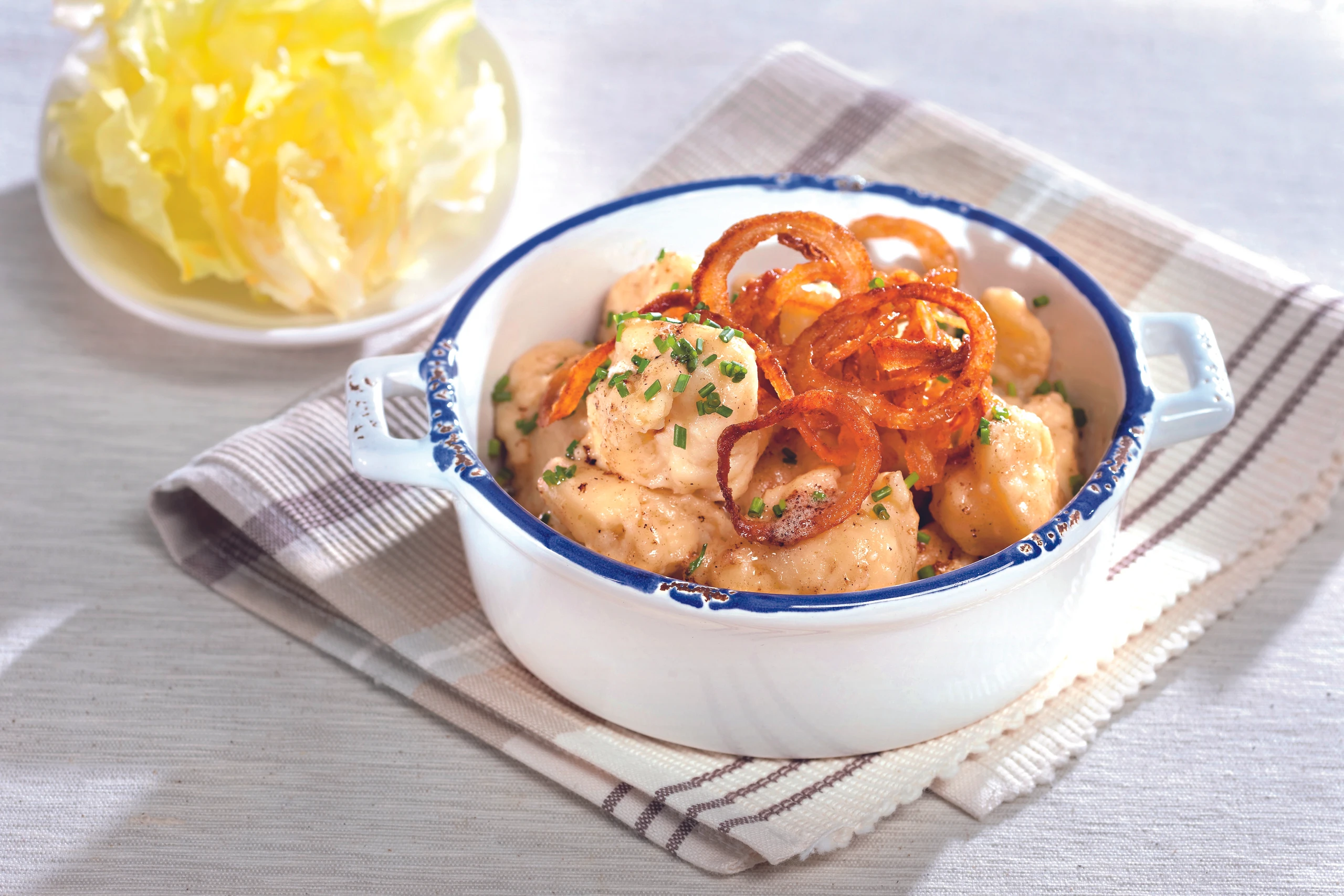 Nockerl mit Röstzwiebeln