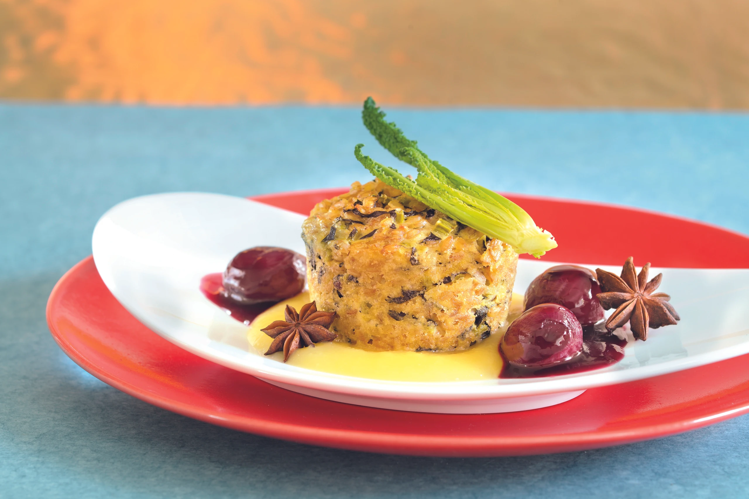 Schwarzkohl-Einkornauflauf auf Portwein-Schalotten