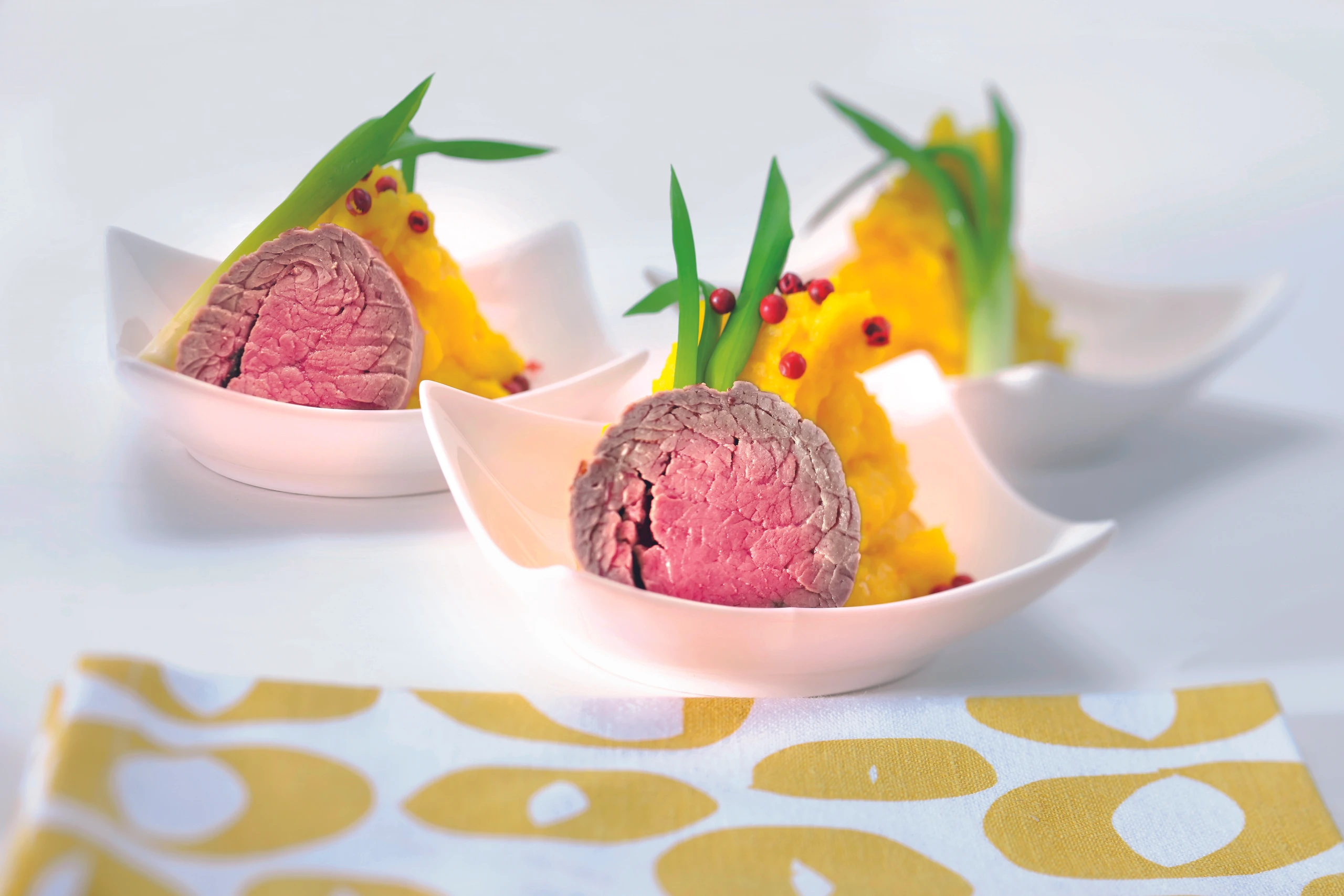 Safran-Erdäpfelpüree mit Rindsfilet