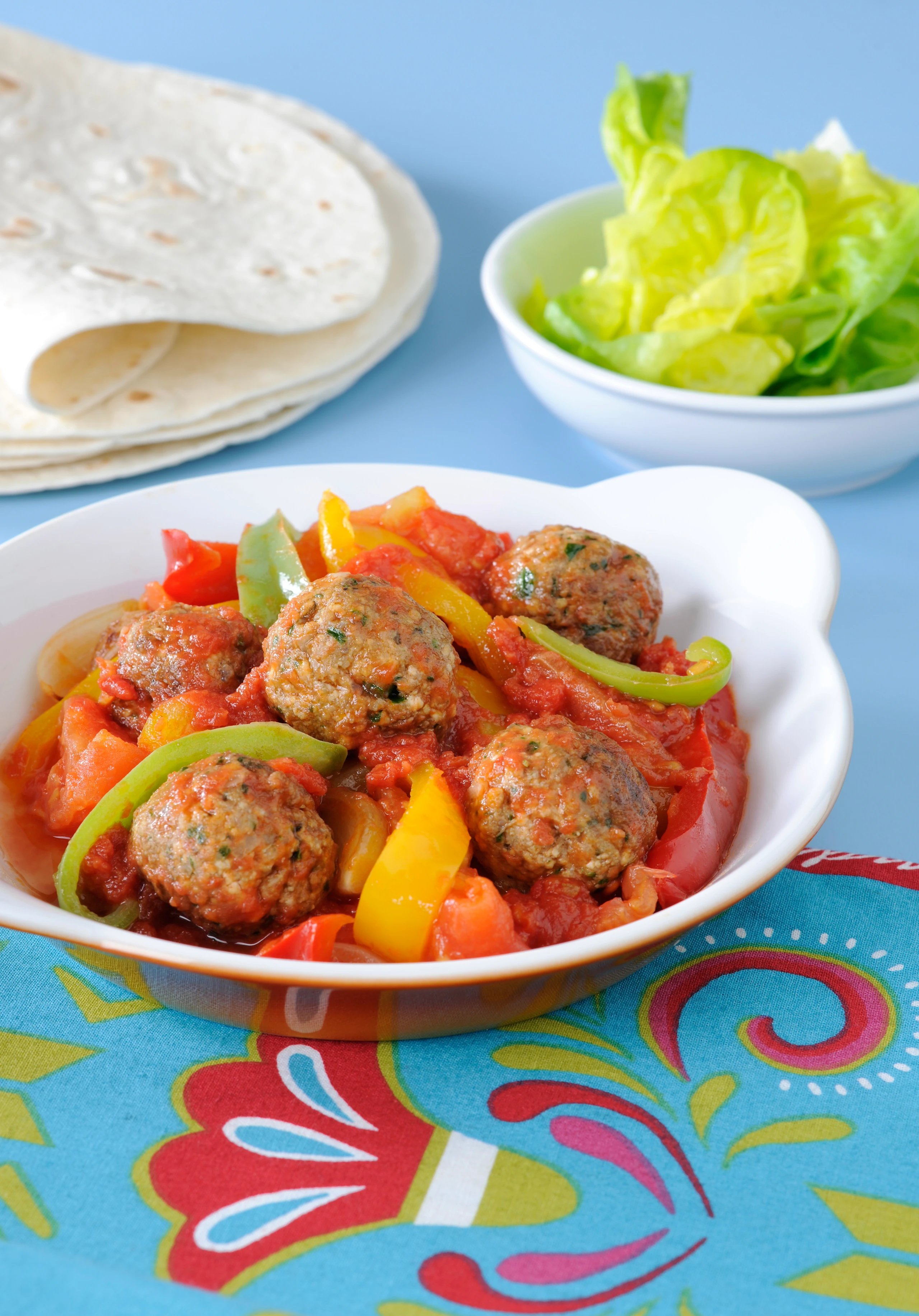 Rindfleisch-Tofu-Bällchen mit Paprika-Gemüse