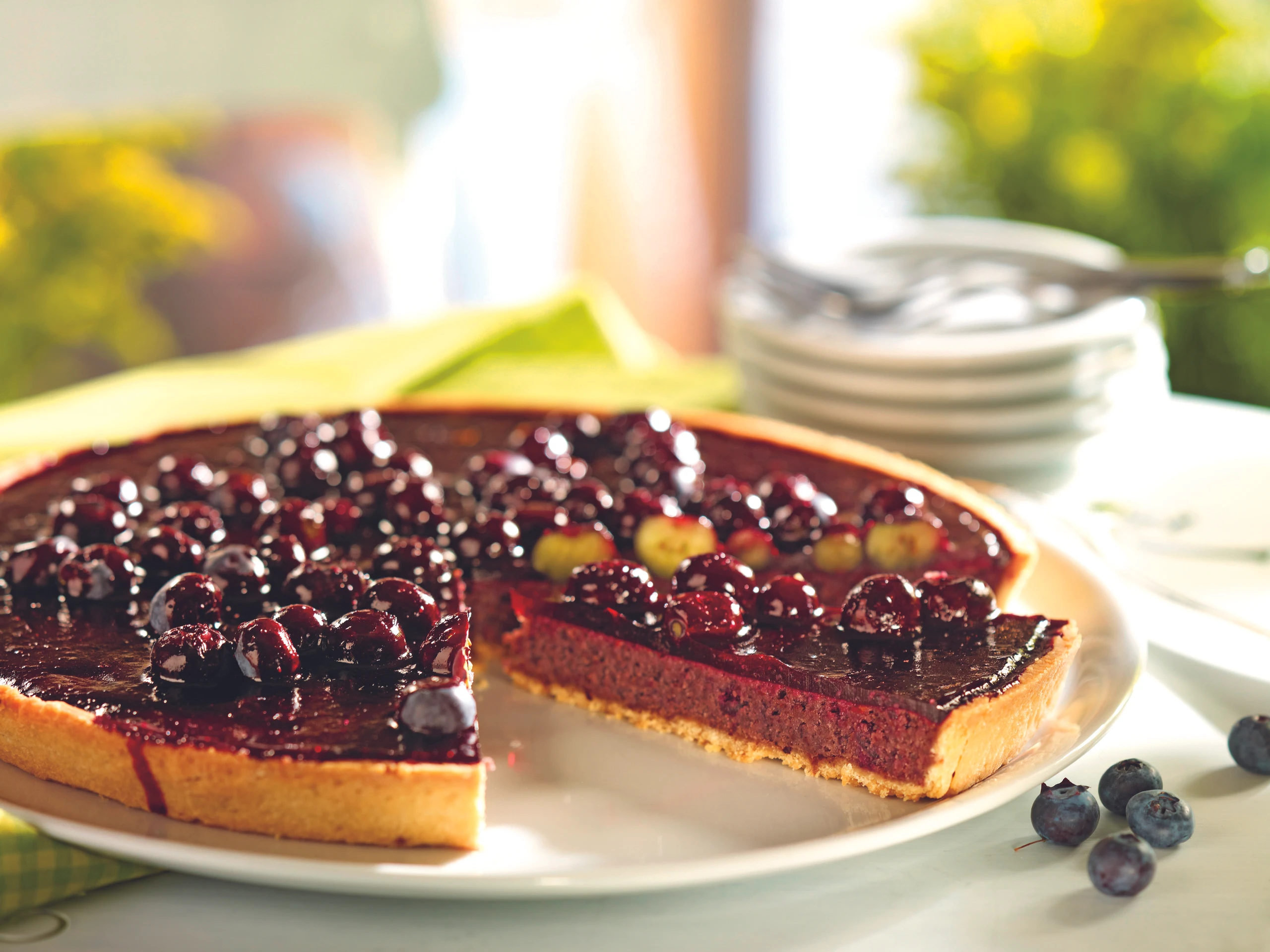 Heidelbeertarte mit Mandeln