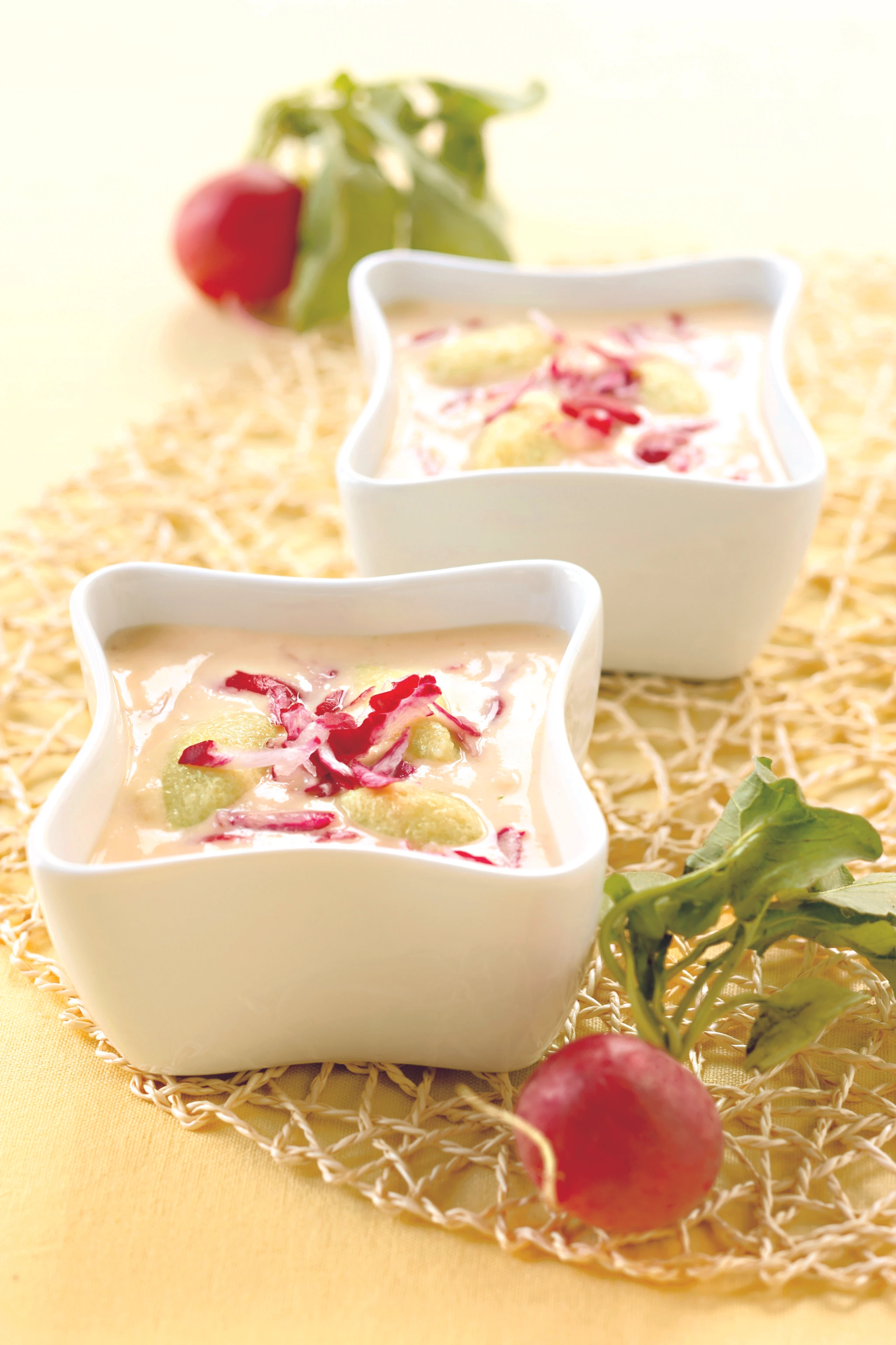 Schnelle Radieschensuppe mit Wasabi-Nockerln