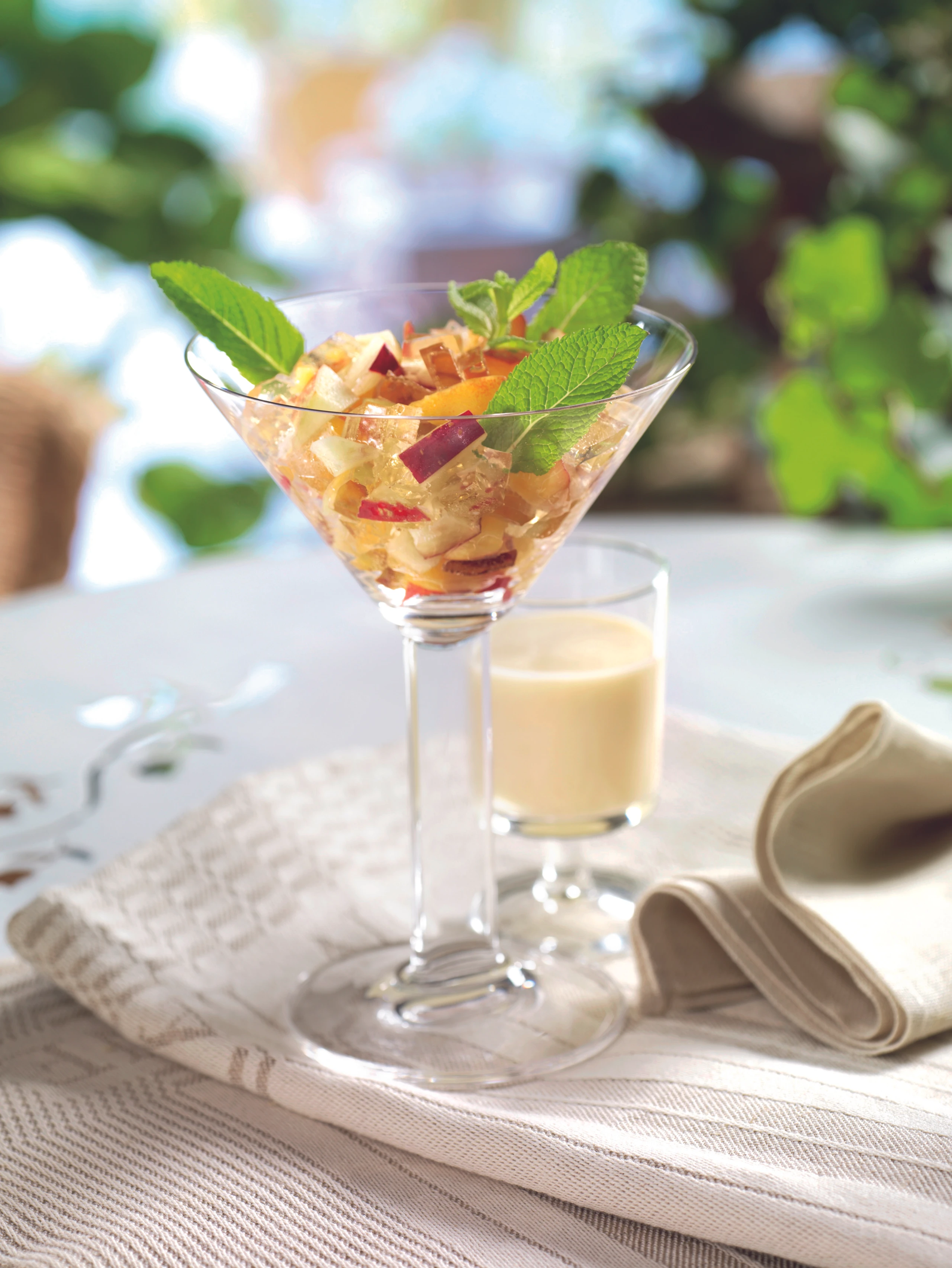 Gelierte Nektarinen Bowle