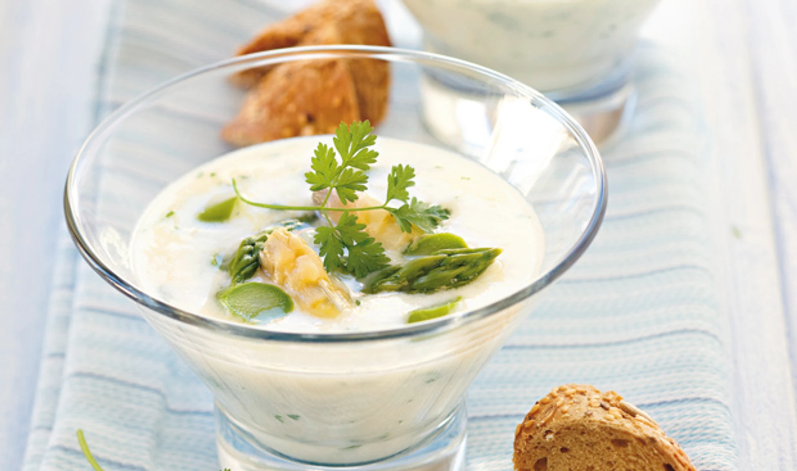 Kalte Limetten-Spargelsuppe