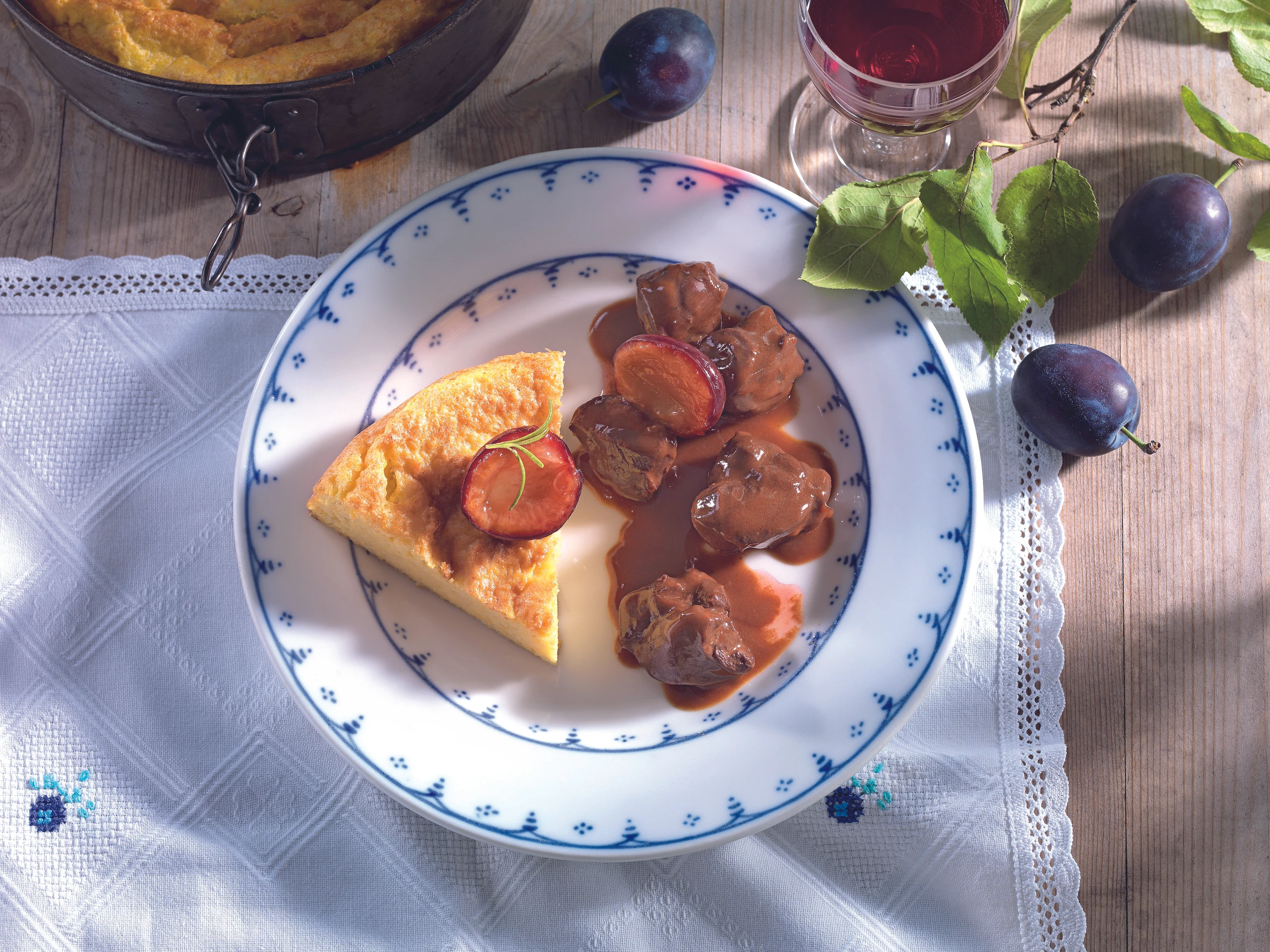 Hasenpfeffer mit Schokolade und Polenta