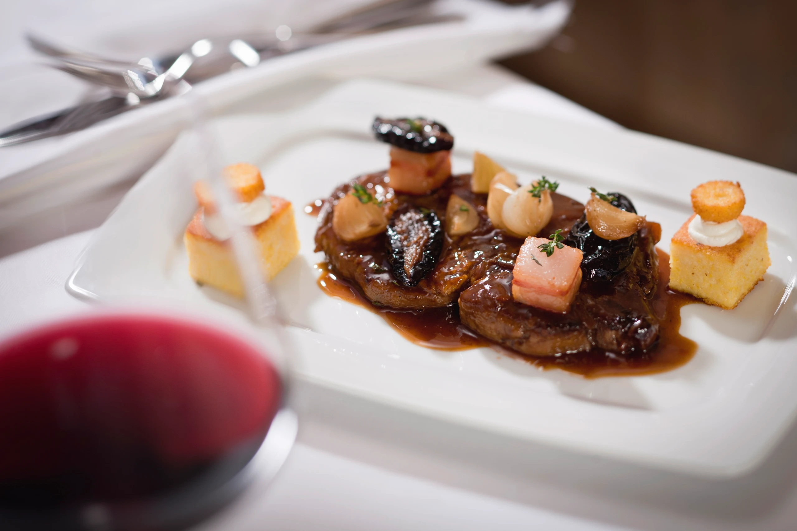 Most-Rostbraten mit Maiskrusteln