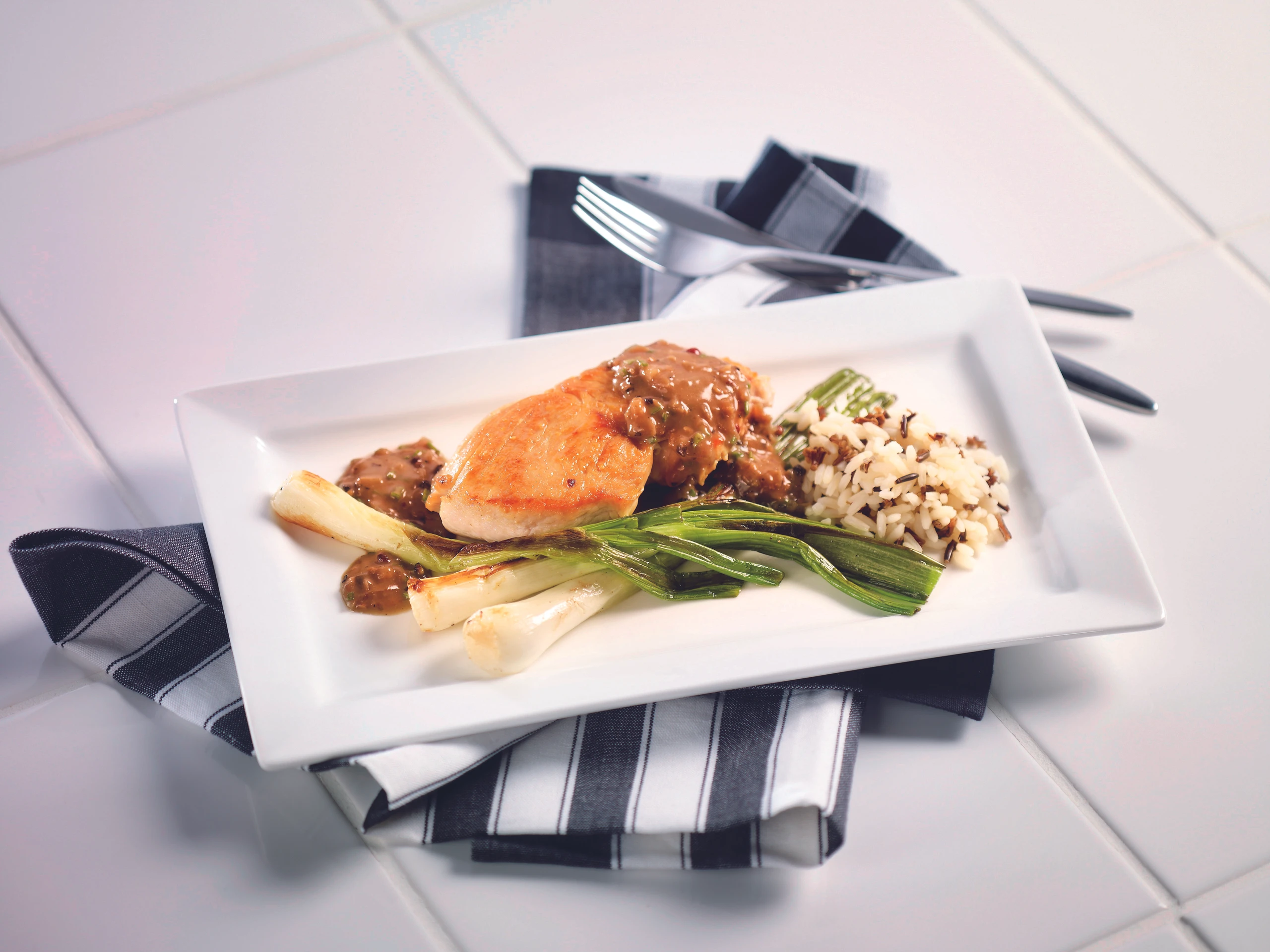 Putensteak mit Pfeffersauce