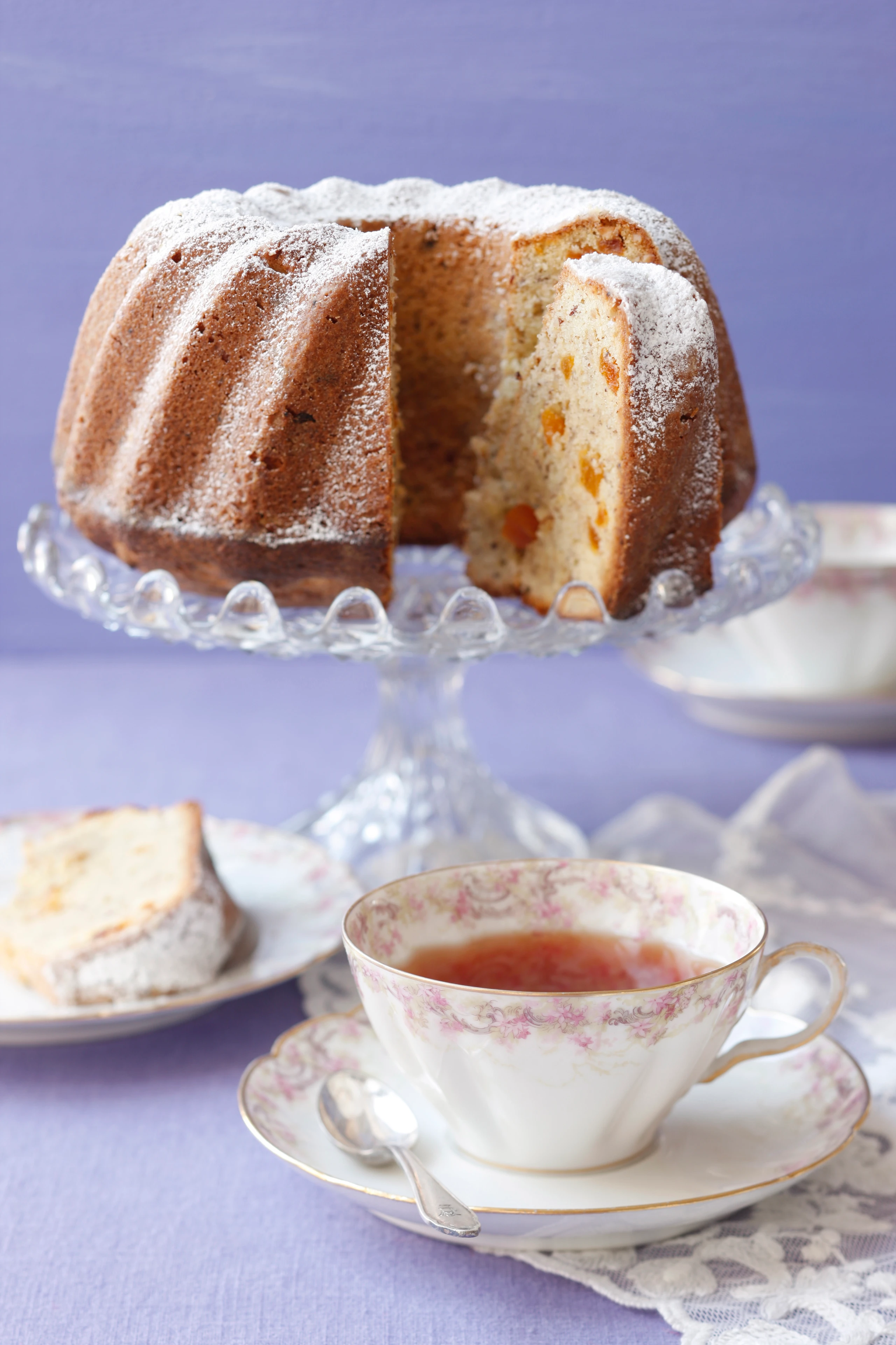 Nuss-Marillen-Gugelhupf