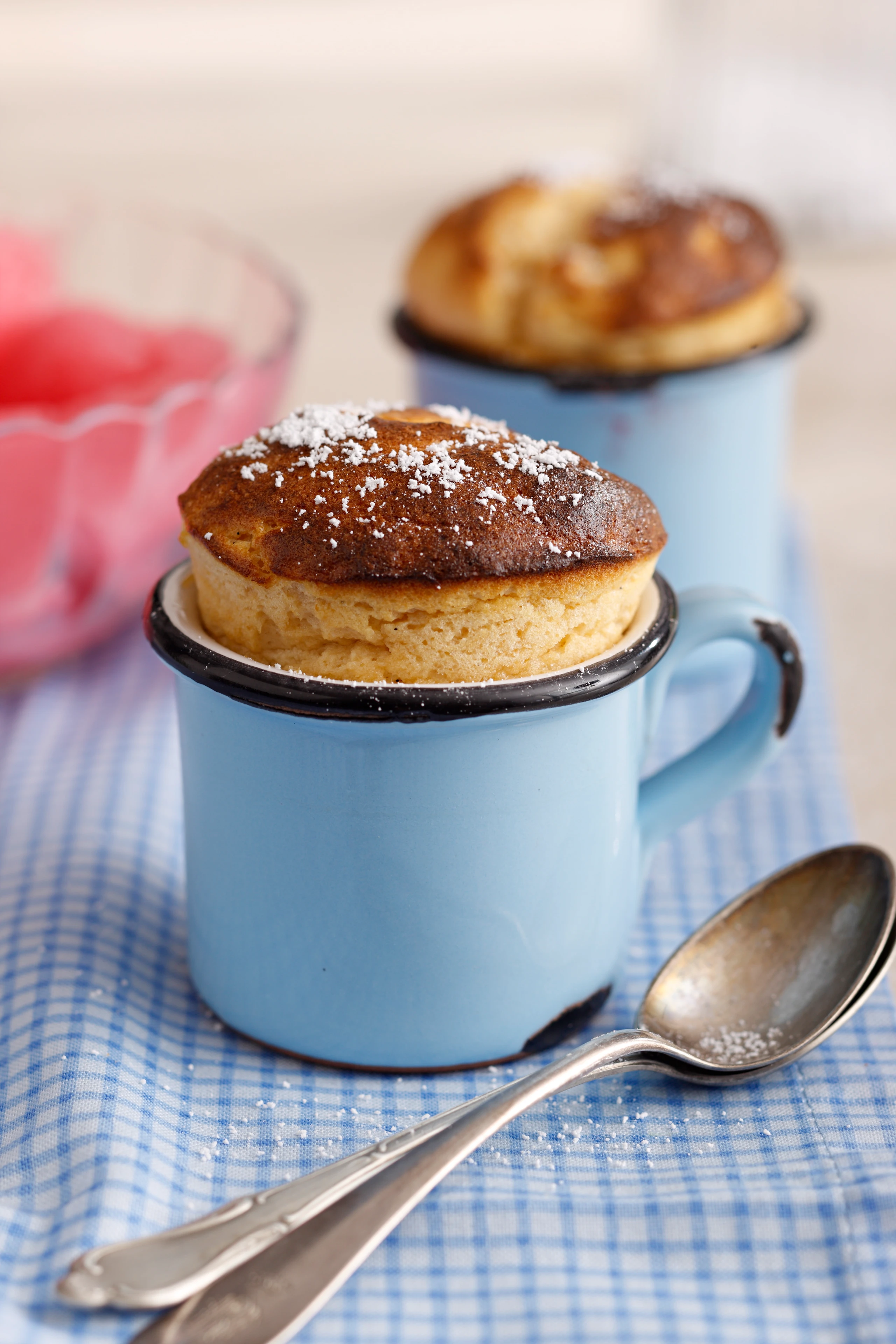 Rhabarbersoufflé mit Granité