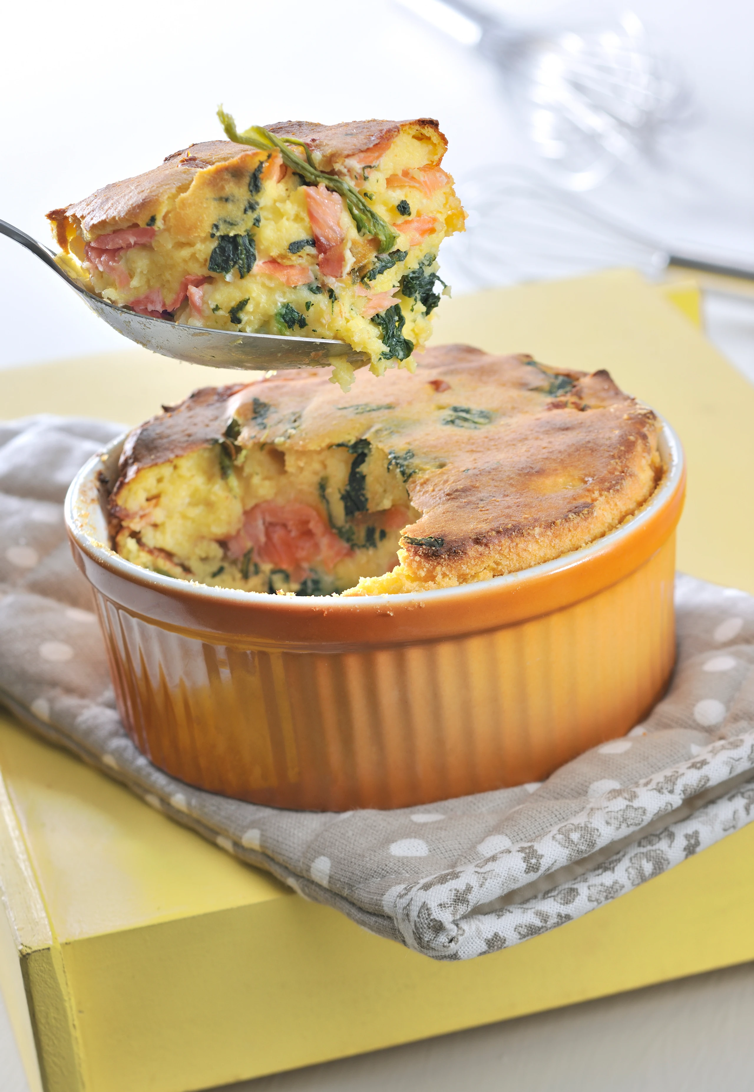 Erdäpfel-Spinatauflauf mit Räucherlachs