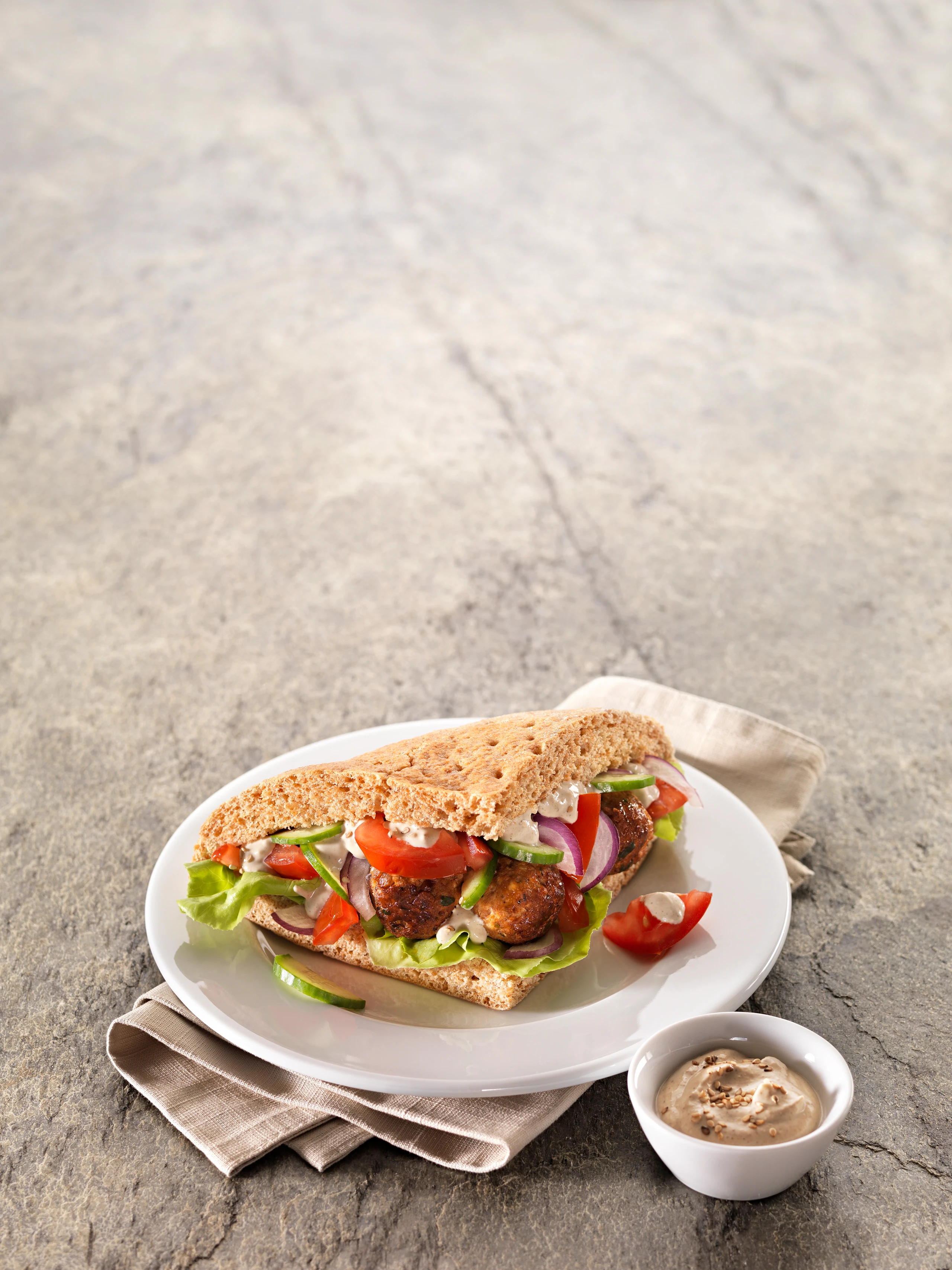 Fladenbrot mit Rindfleisch-Tofu-Bällchen