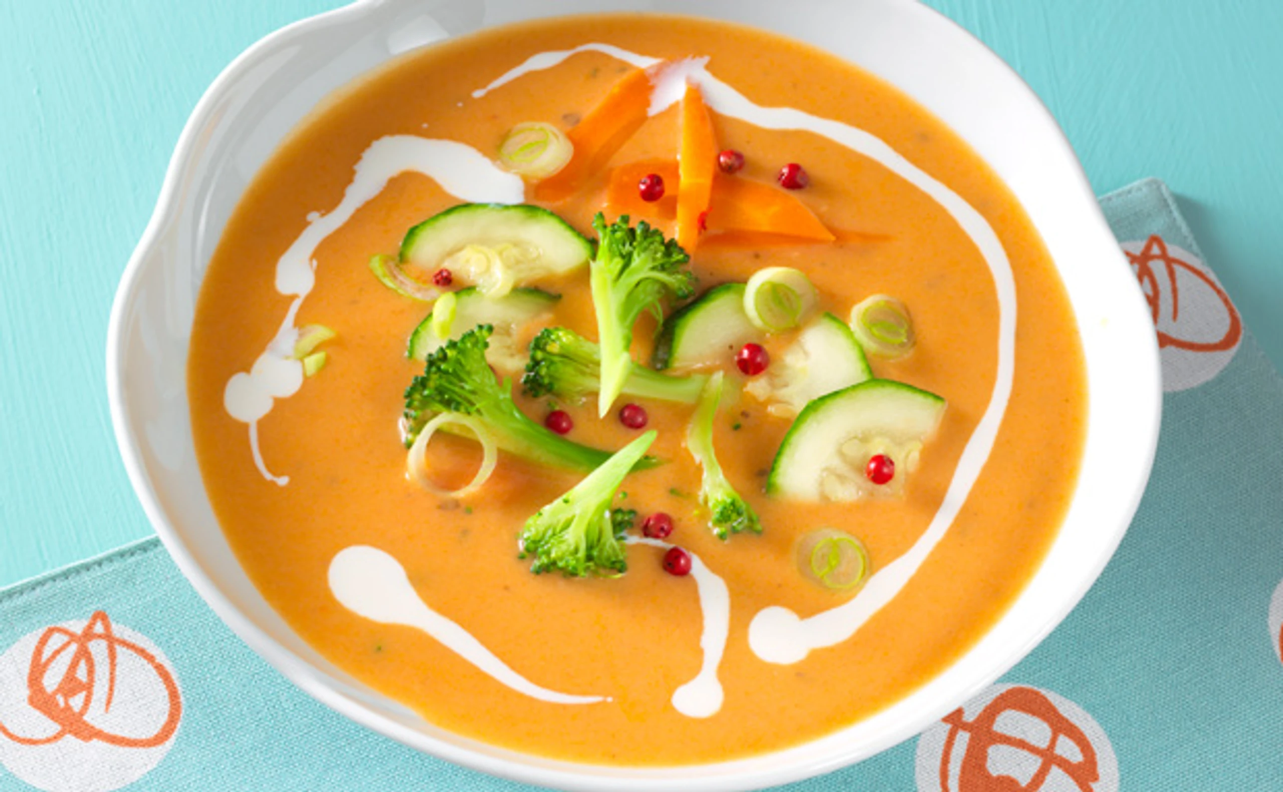 Cremesuppe mit Gemüse