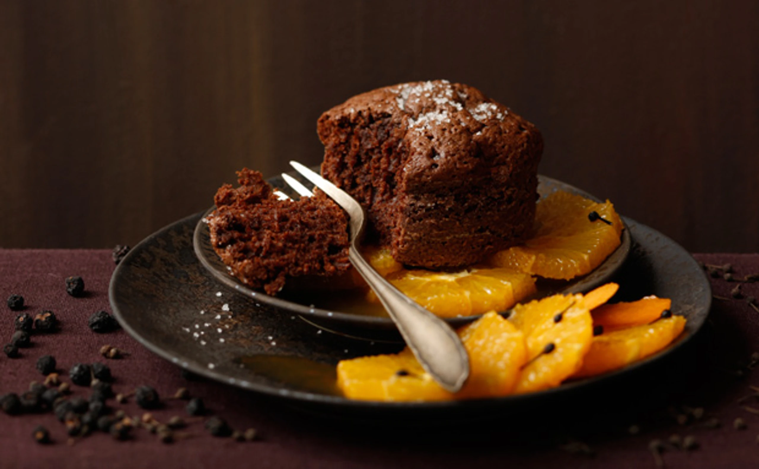 Schoko-Pfeffer-Kuchen mit Orangen-Pfeffer-Punsch