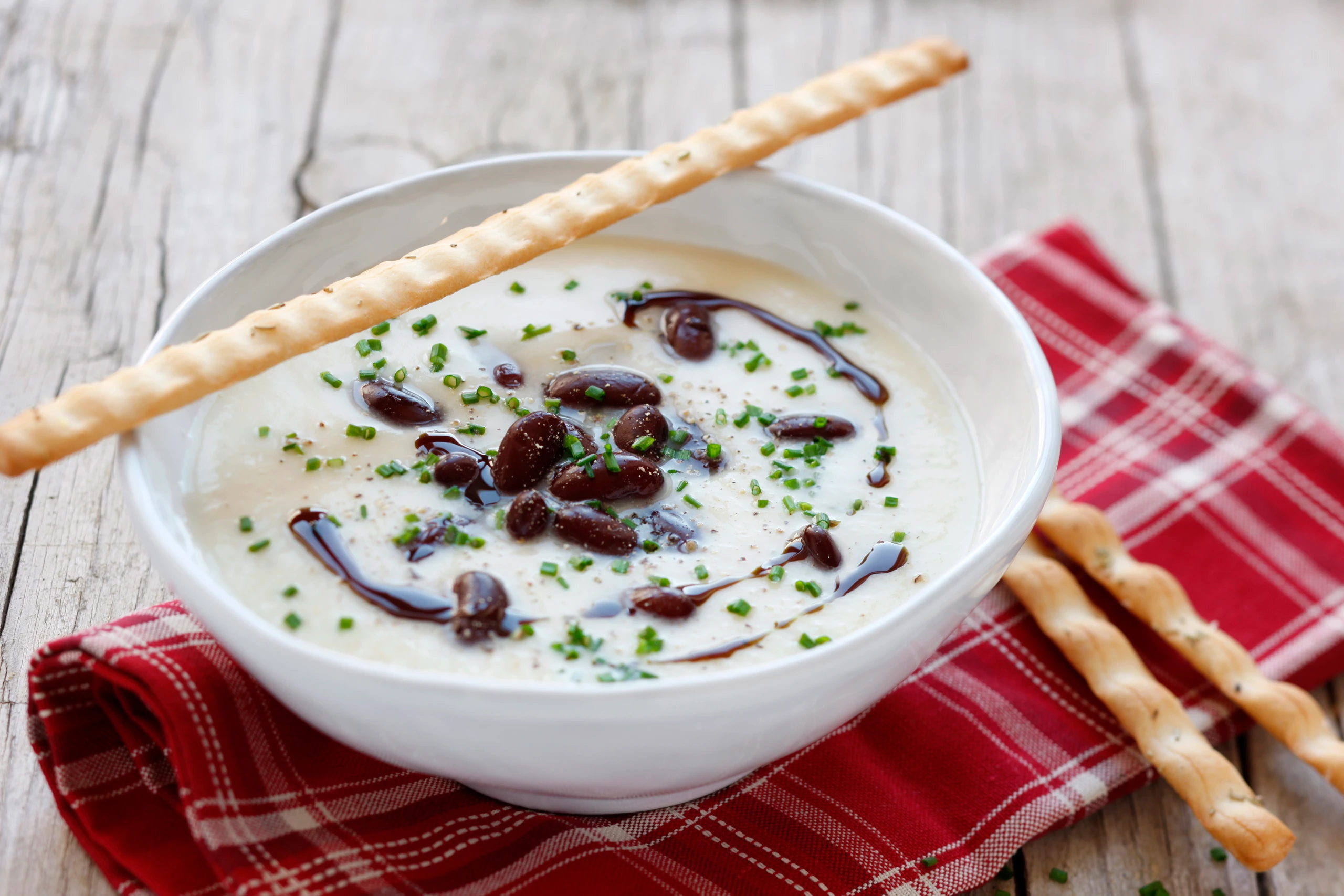 Schwarzwurzelsuppe mit Roten Bohnen