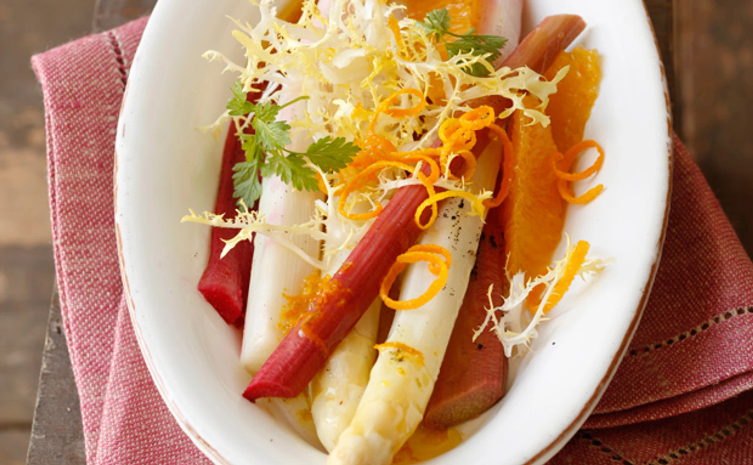 Rhabarber-Spargel-Salat