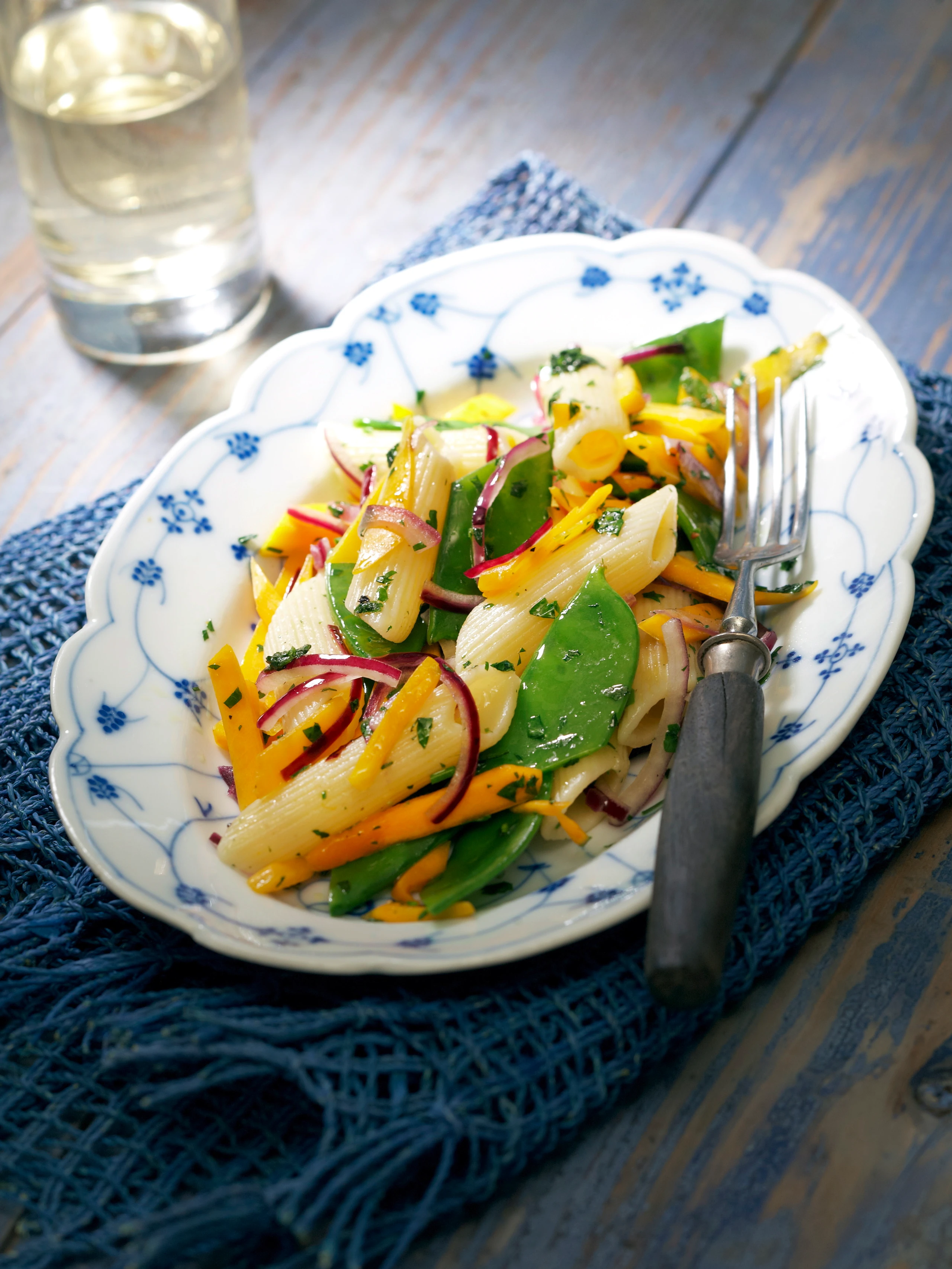 Penne mit Kürbis und Zuckerschoten