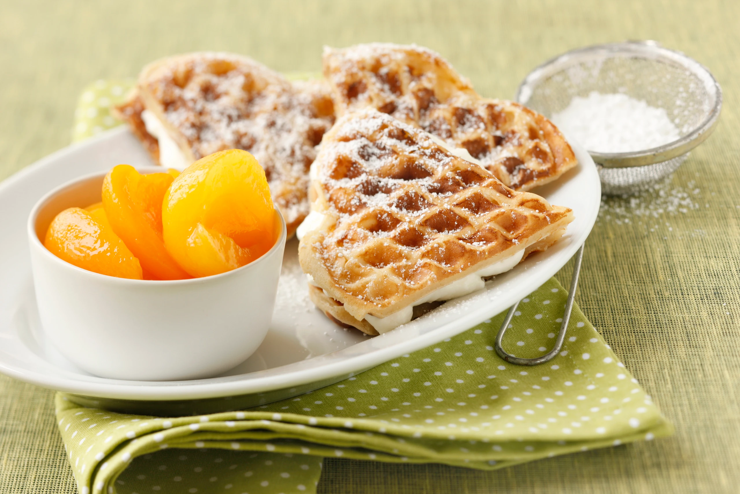 Waffeln mit Zitronencreme