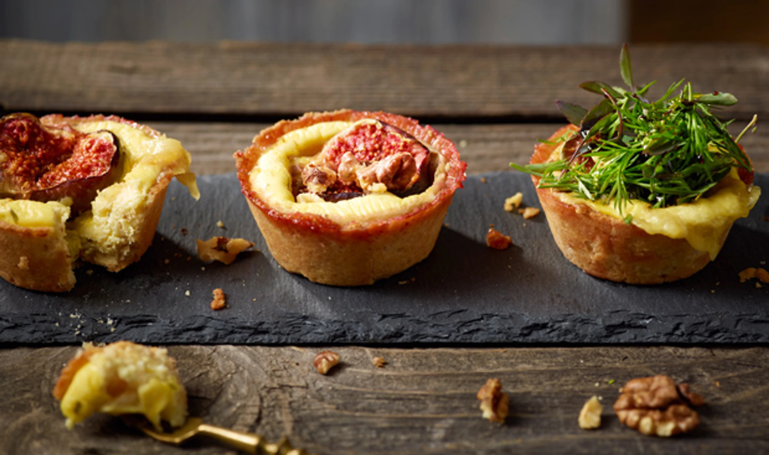 Feigen-Tartelettes mit Thymian und Rotschmierkäse