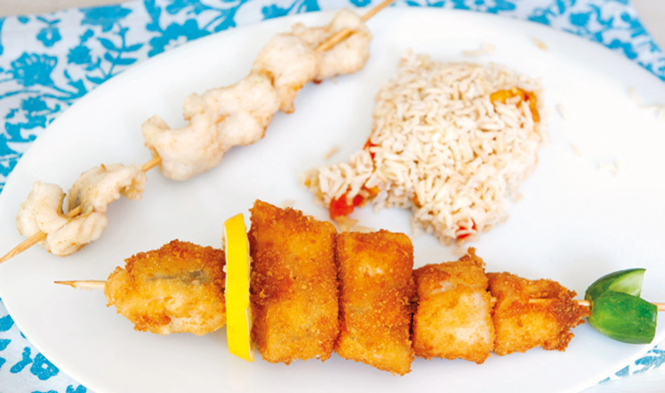 Fischspieße mit Nussreis