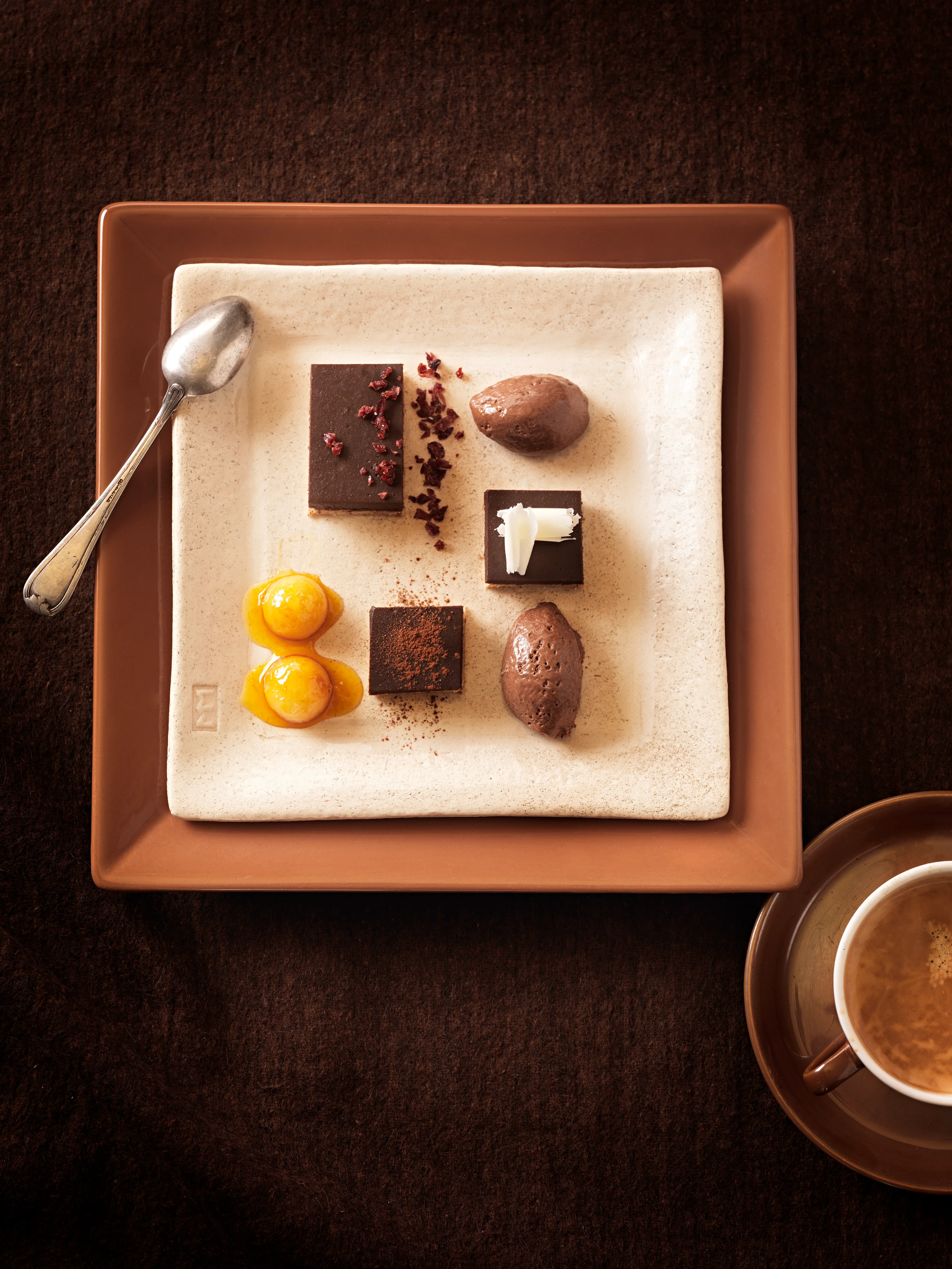 Schokomousse mit Karamell-Birne