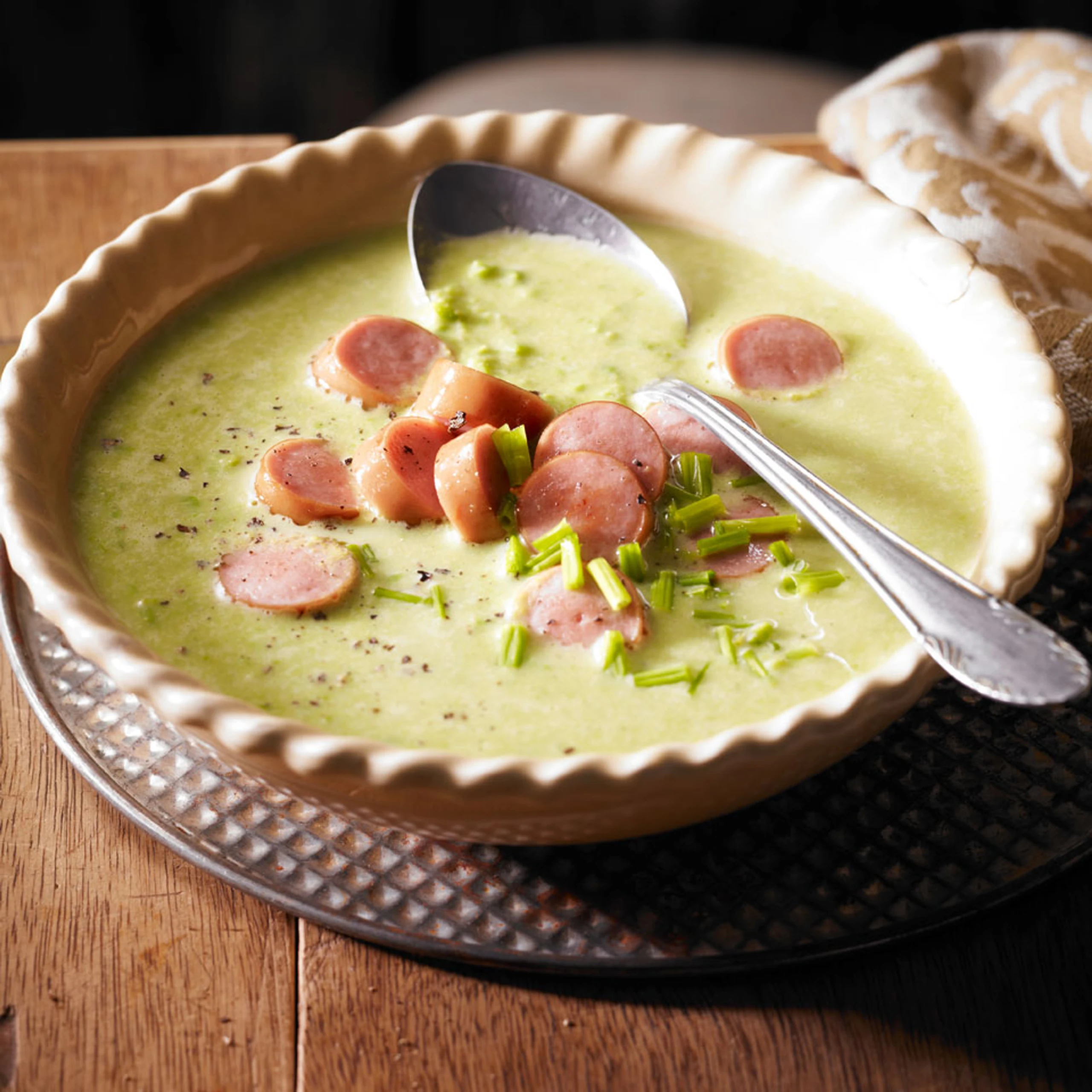 Erbsensuppe mit Wurst