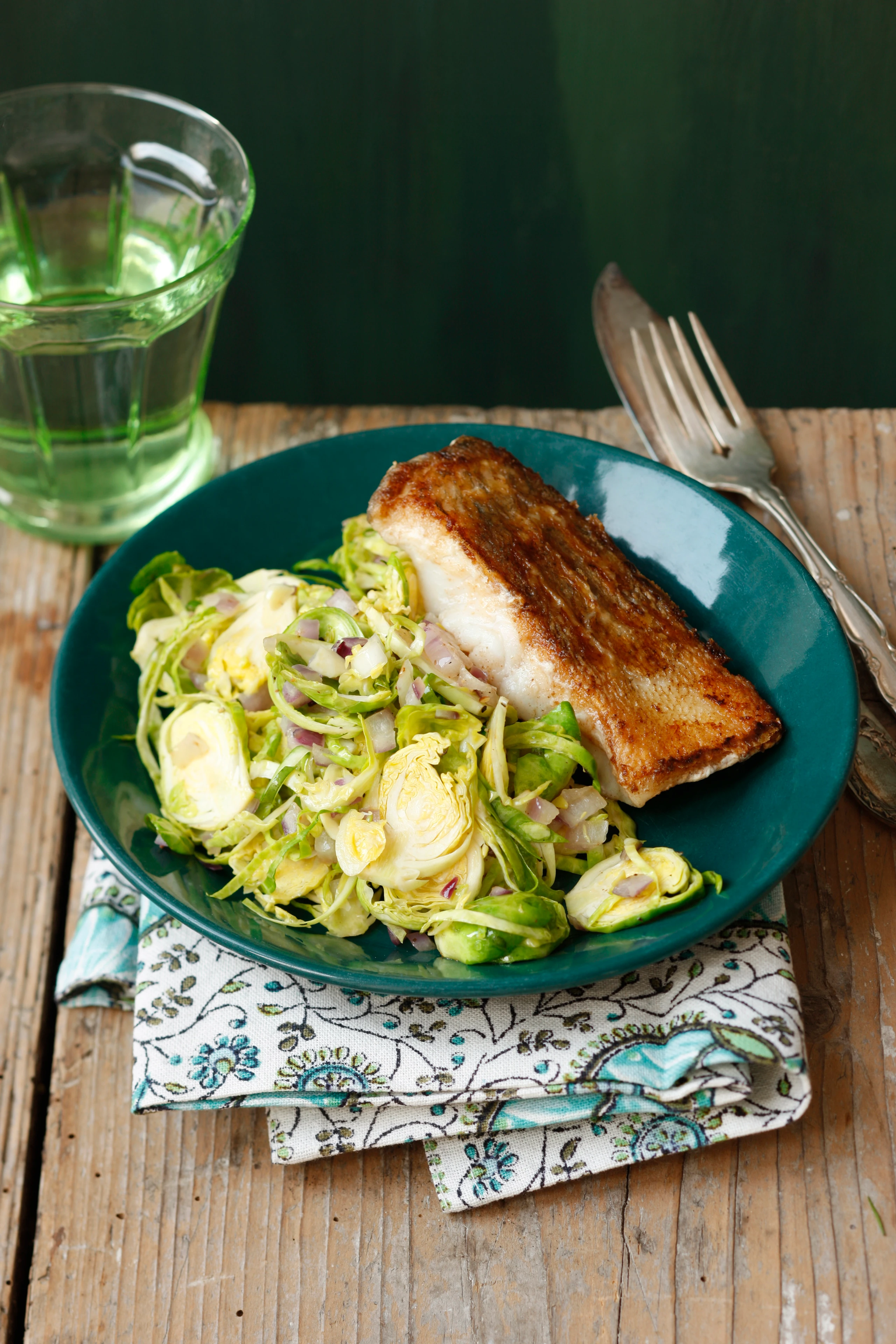 Knuspriger Zander mit Kohlsprossen