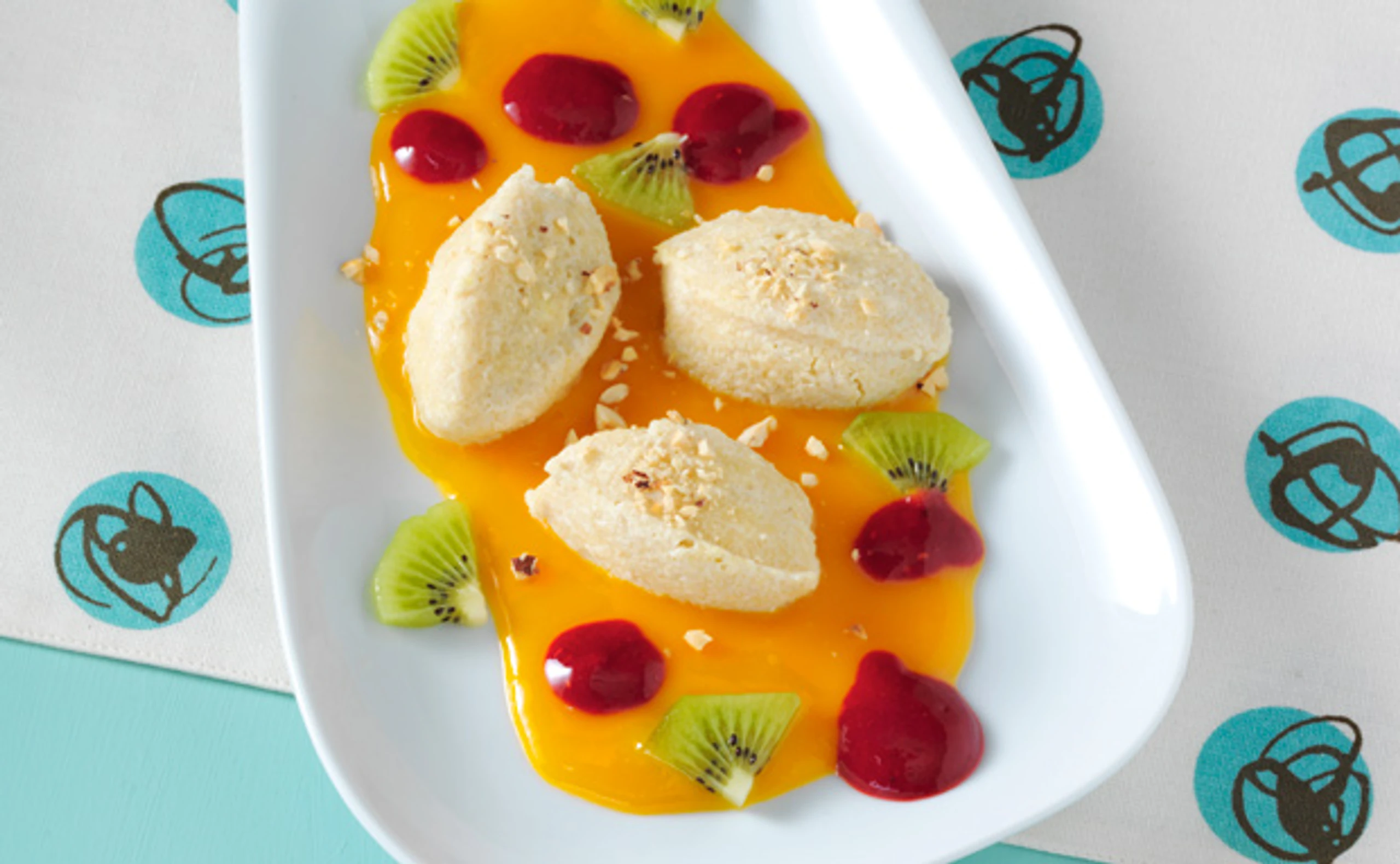 Tofu-Nockerln mit zweierlei Fruchtsaucen