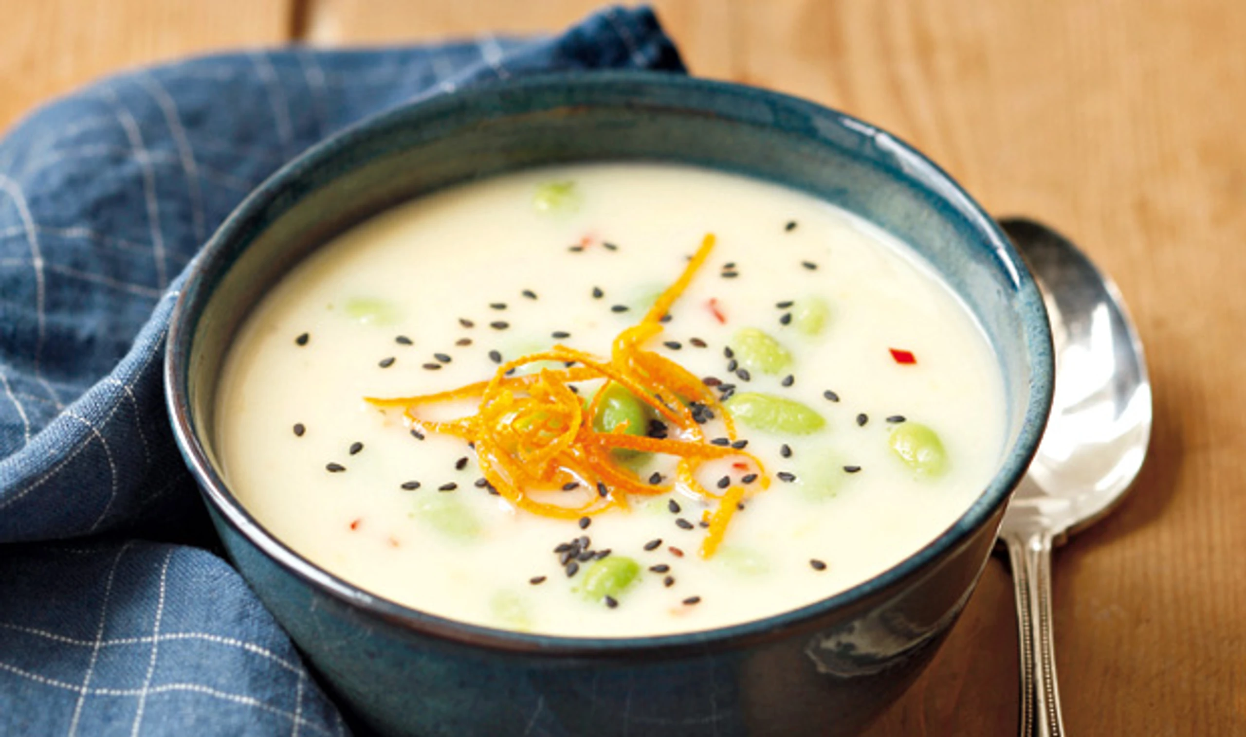 Schwarzwurzelsuppe mit Sojabohnen