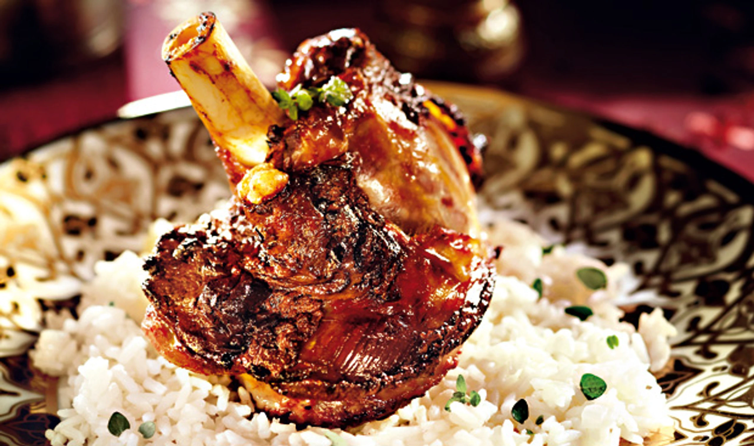 Lammstelzen mit Reis