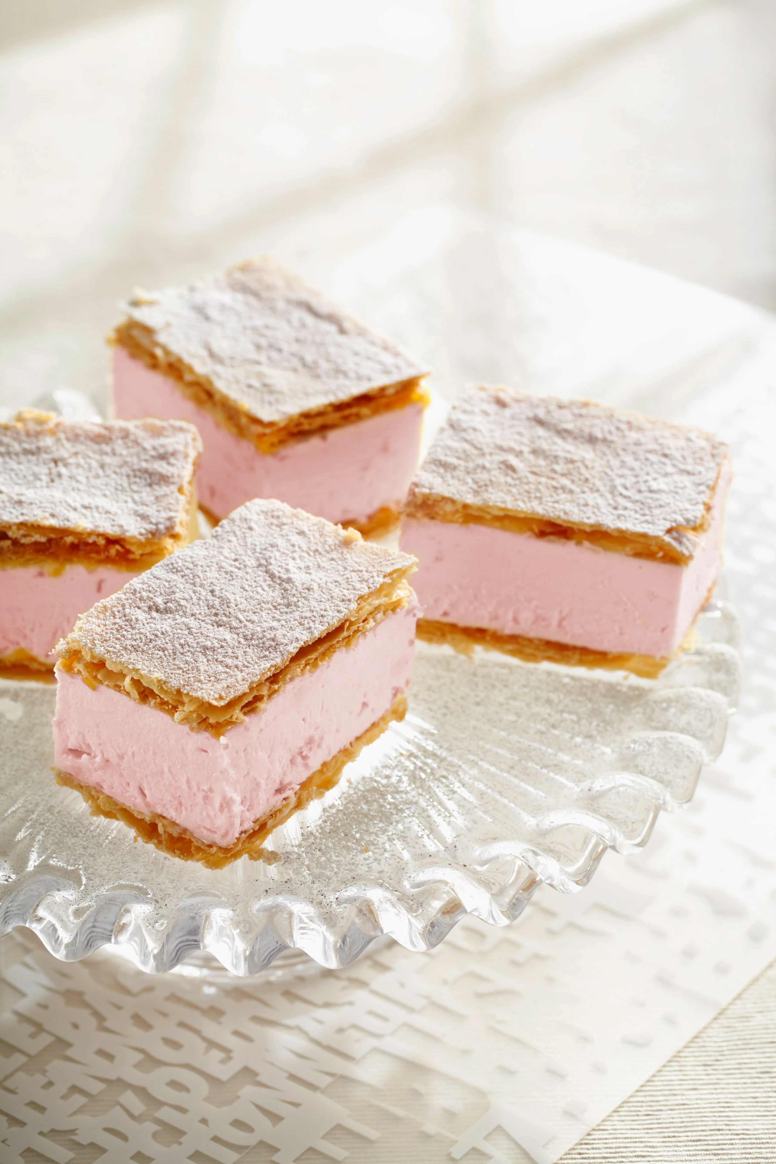 Himbeer-Cremeschnitte