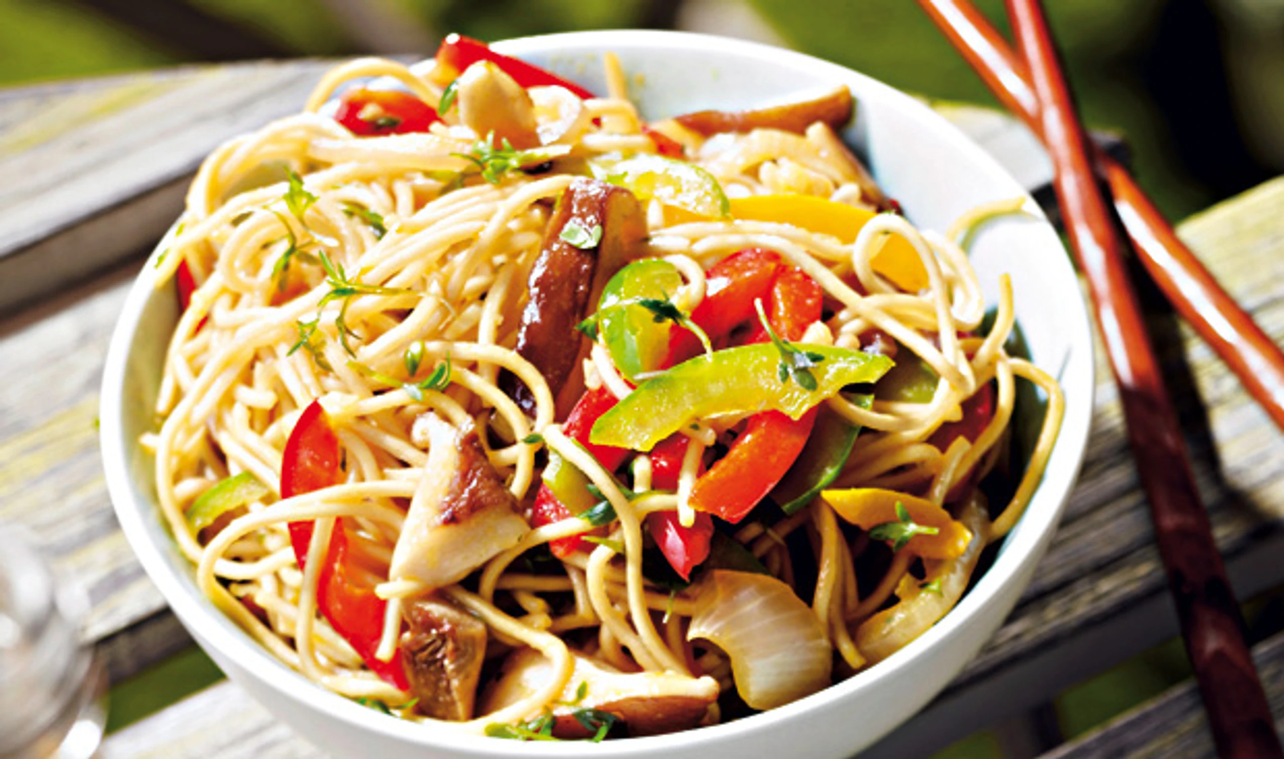 Wokgemüse mit Nudeln