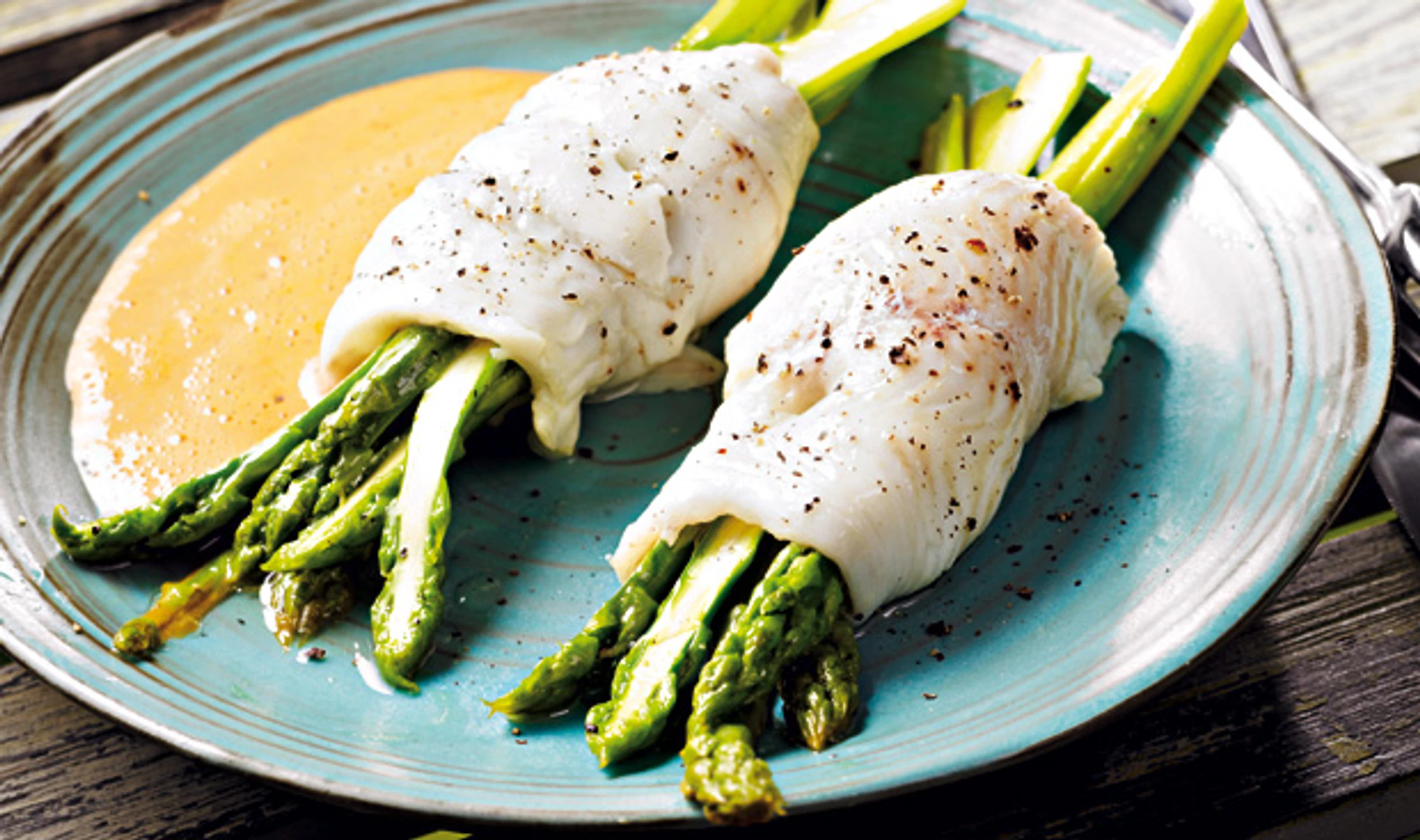 Schollen-Spargelröllchen