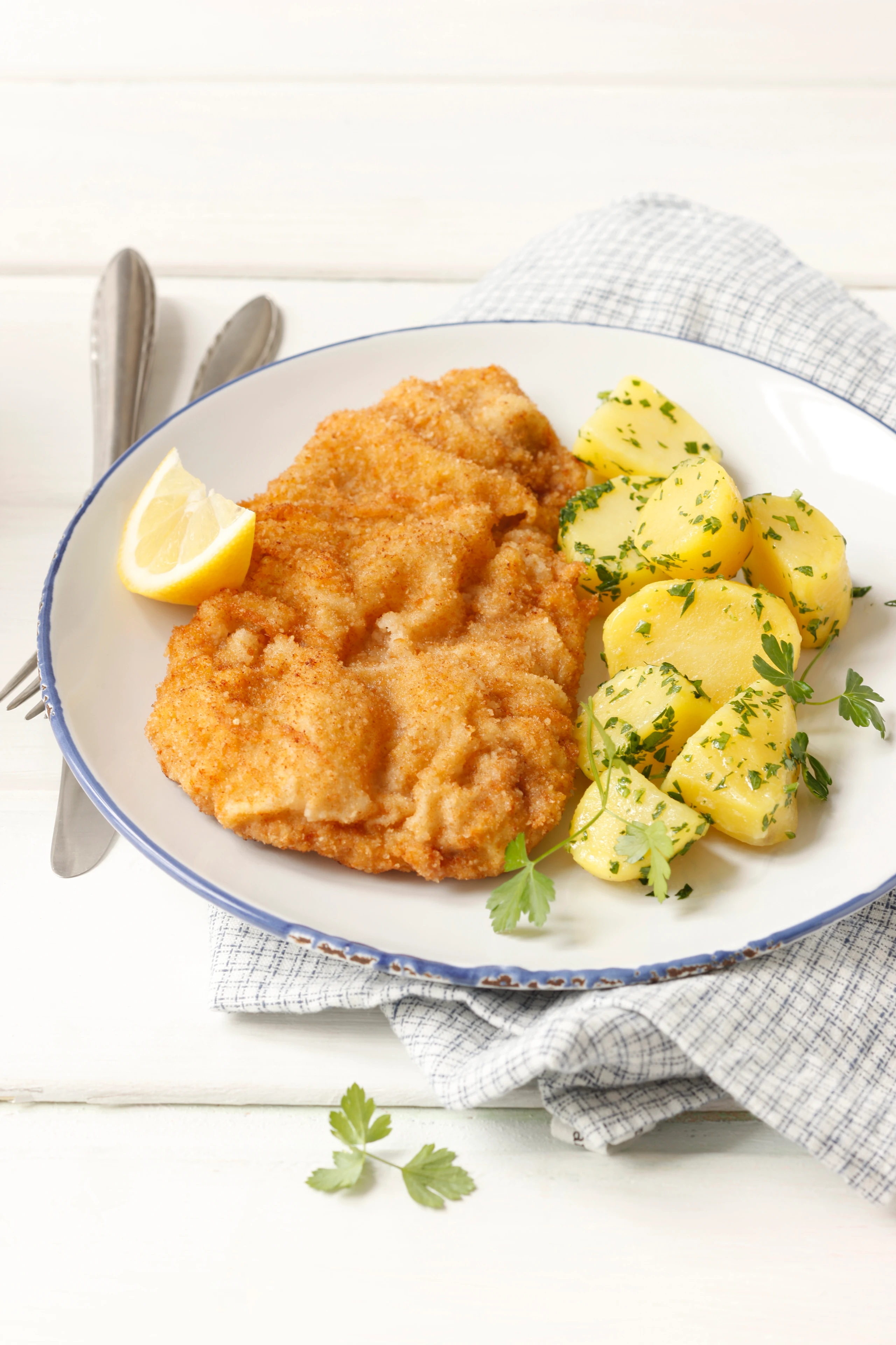 Wiener Schnitzel mit Petersilerdäpfeln