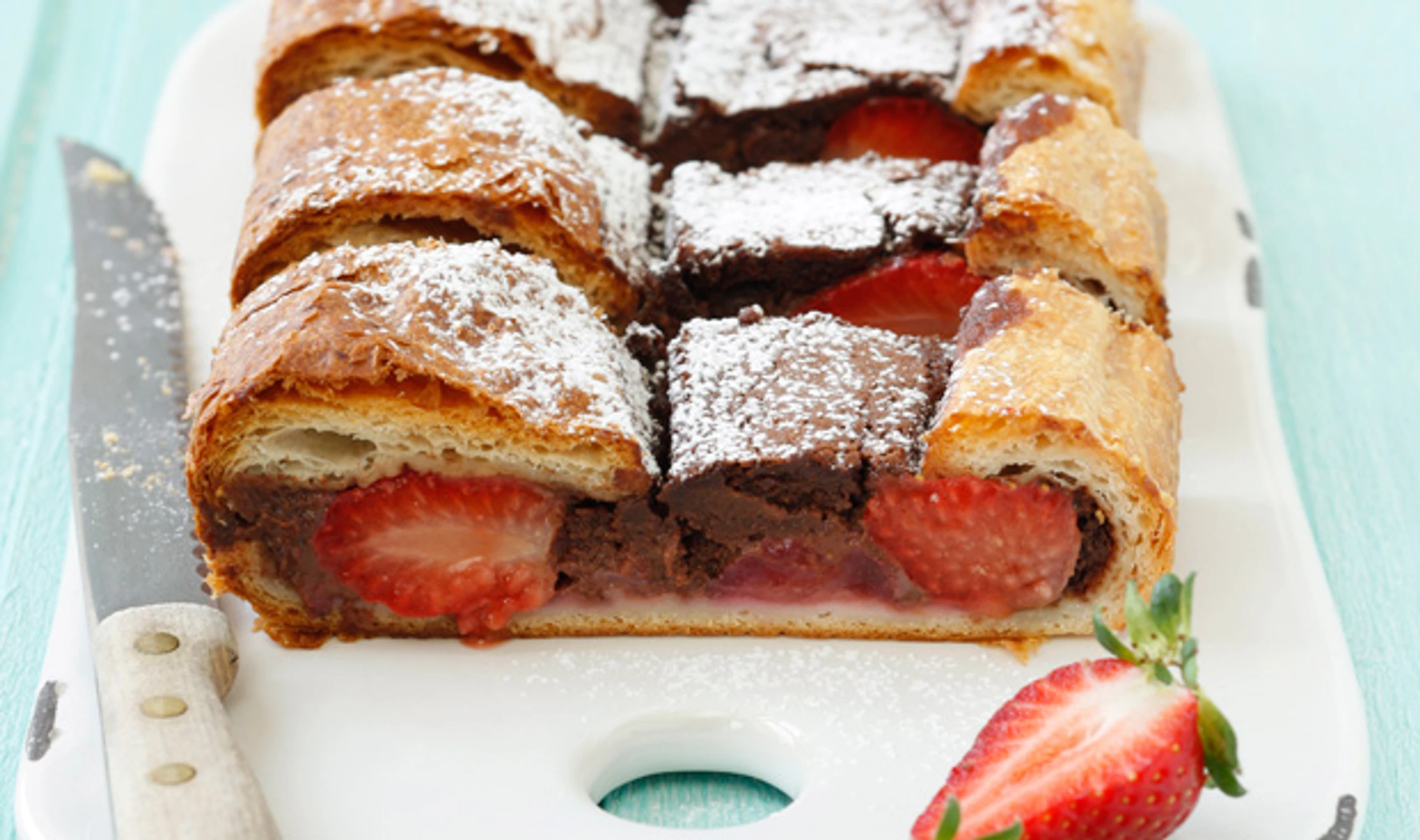 Erdbeerstrudel mit Marzipan