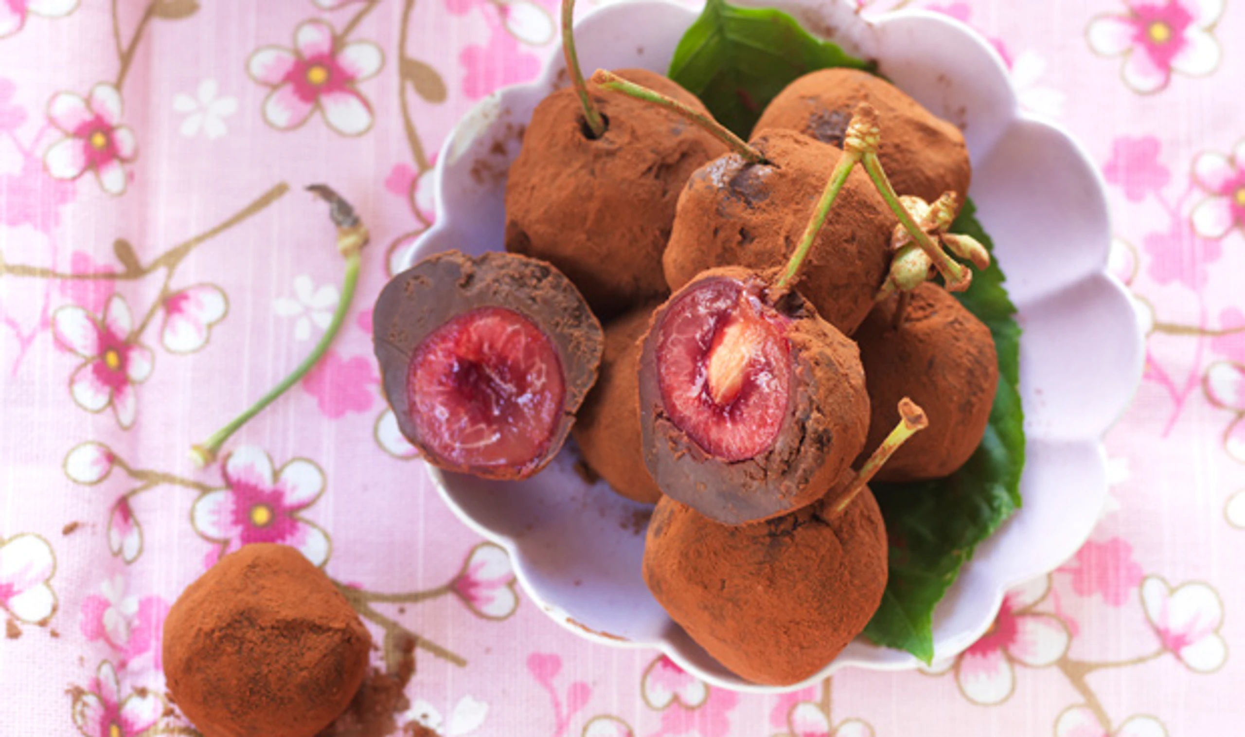 Schoko-Trüffel mit Kirsche