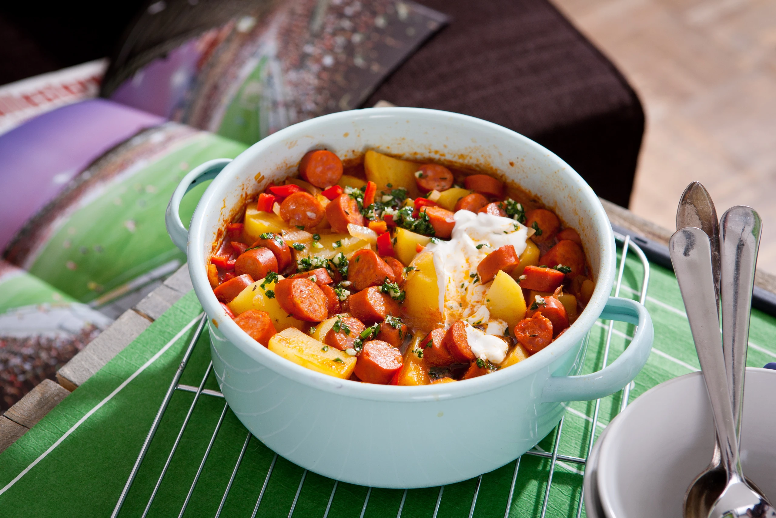 Erdäpfel-Wurstkessel