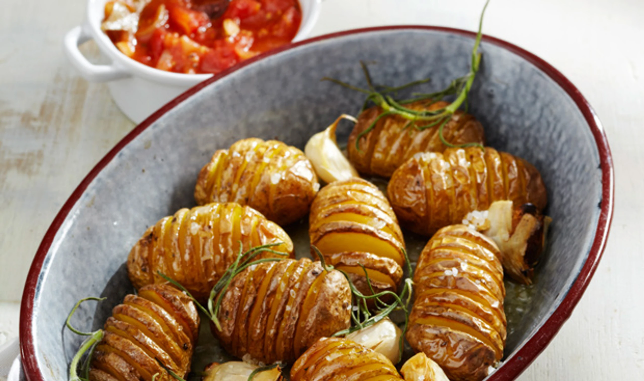 Heurige mit Gewürz-Paradeissauce