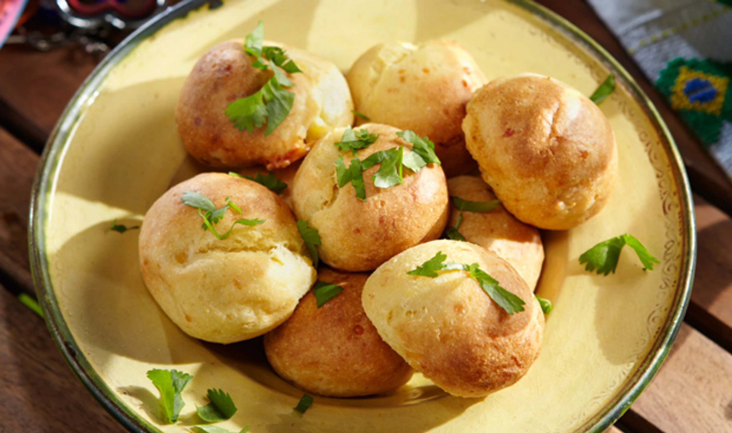 Pão de Queijo: Brasilianische Käsebällchen