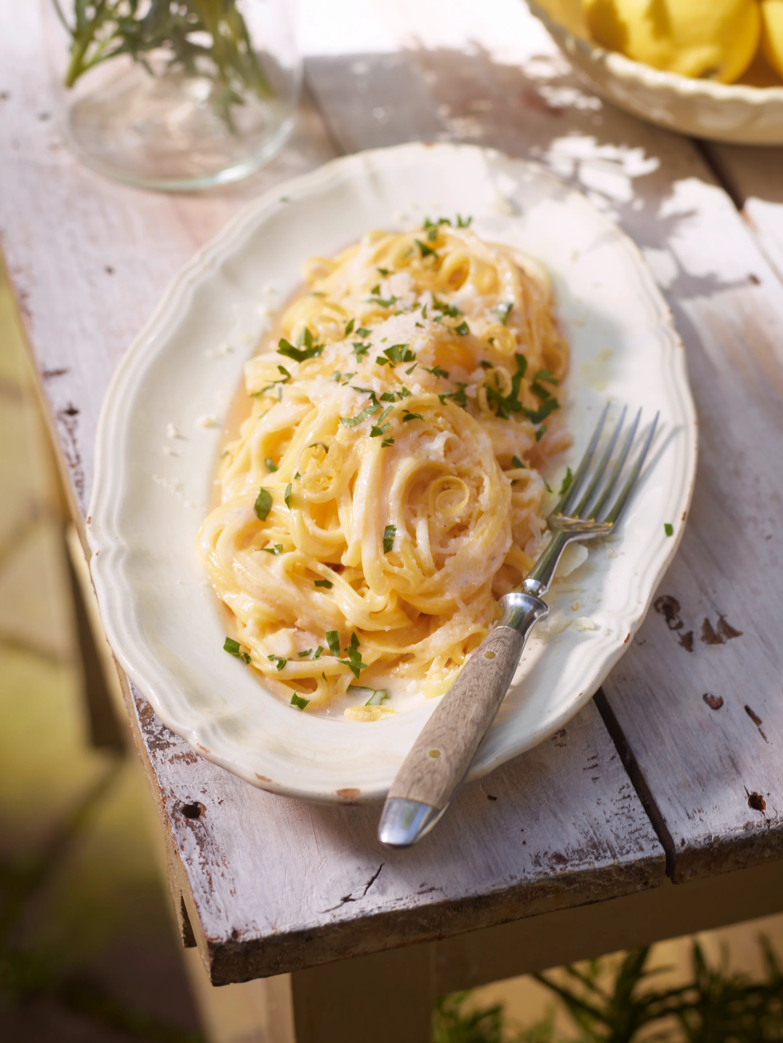 Pasta al limone: Nudeln mit Zitronensauce