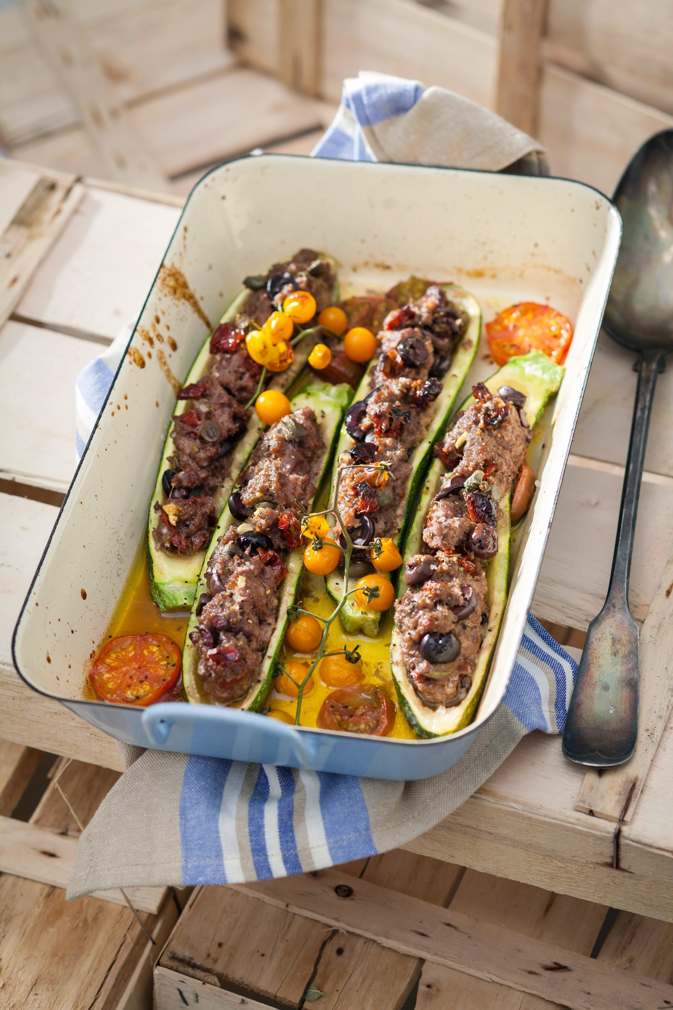 Zucchini mit Lamm-Kräuter-Fülle