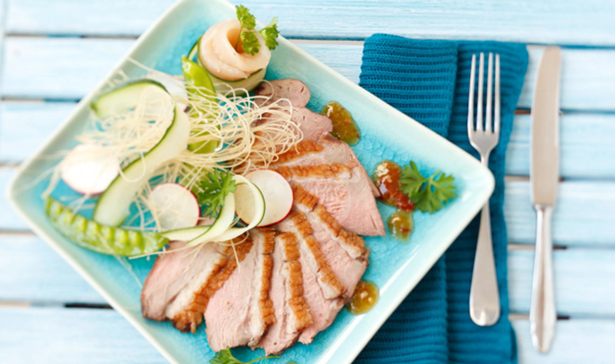 Saibling mit Entenbrust und Crispy Noodles