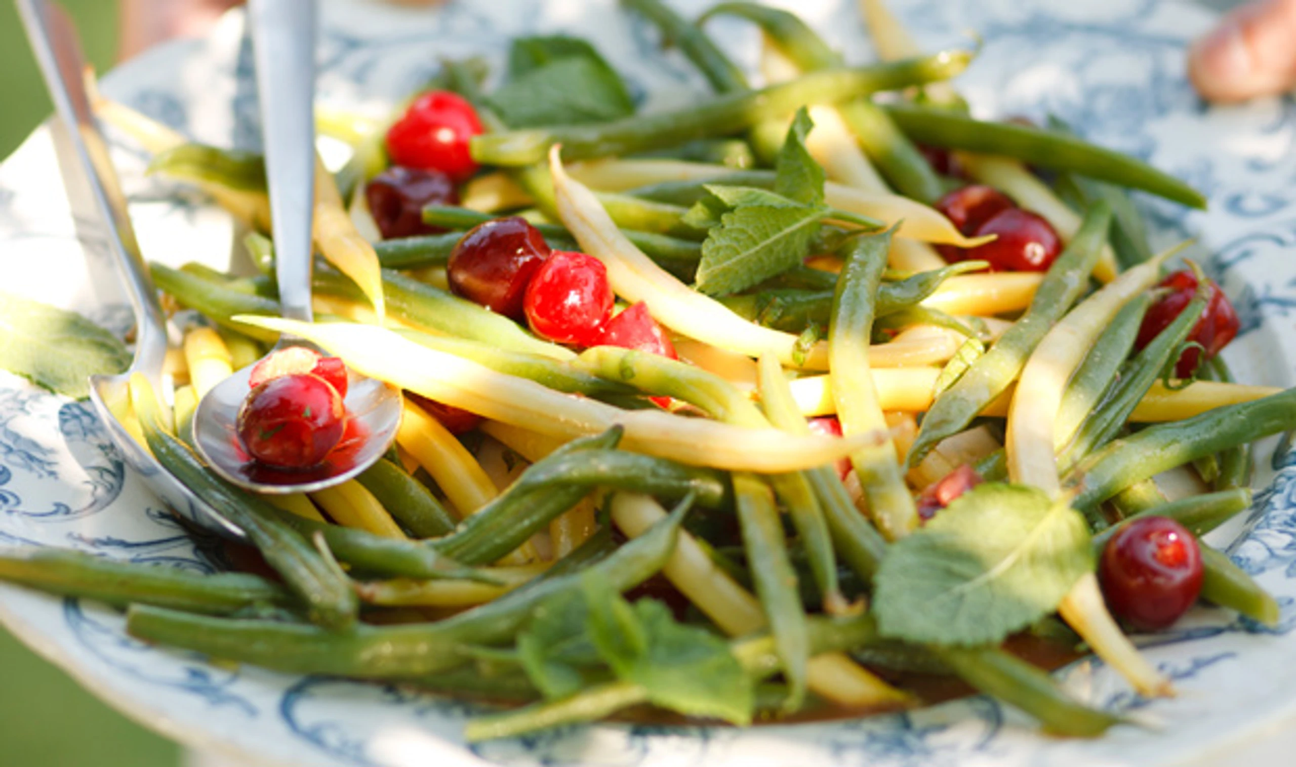 Sherry-Fisolen mit Weichseln