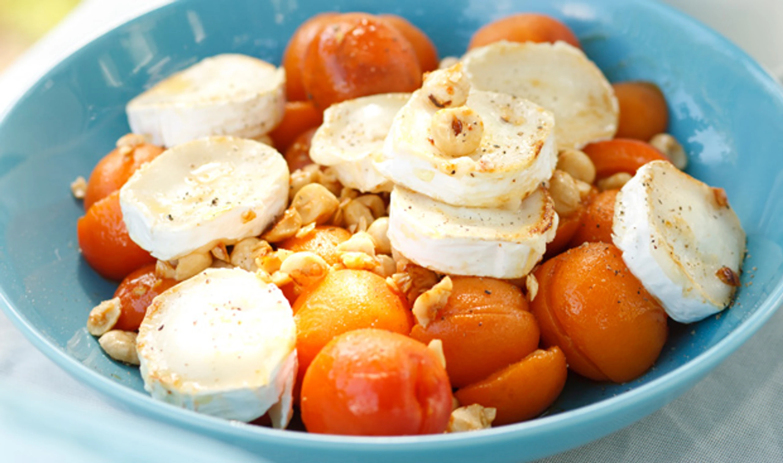 Prosecco-Marillen mit Ziegenkäse