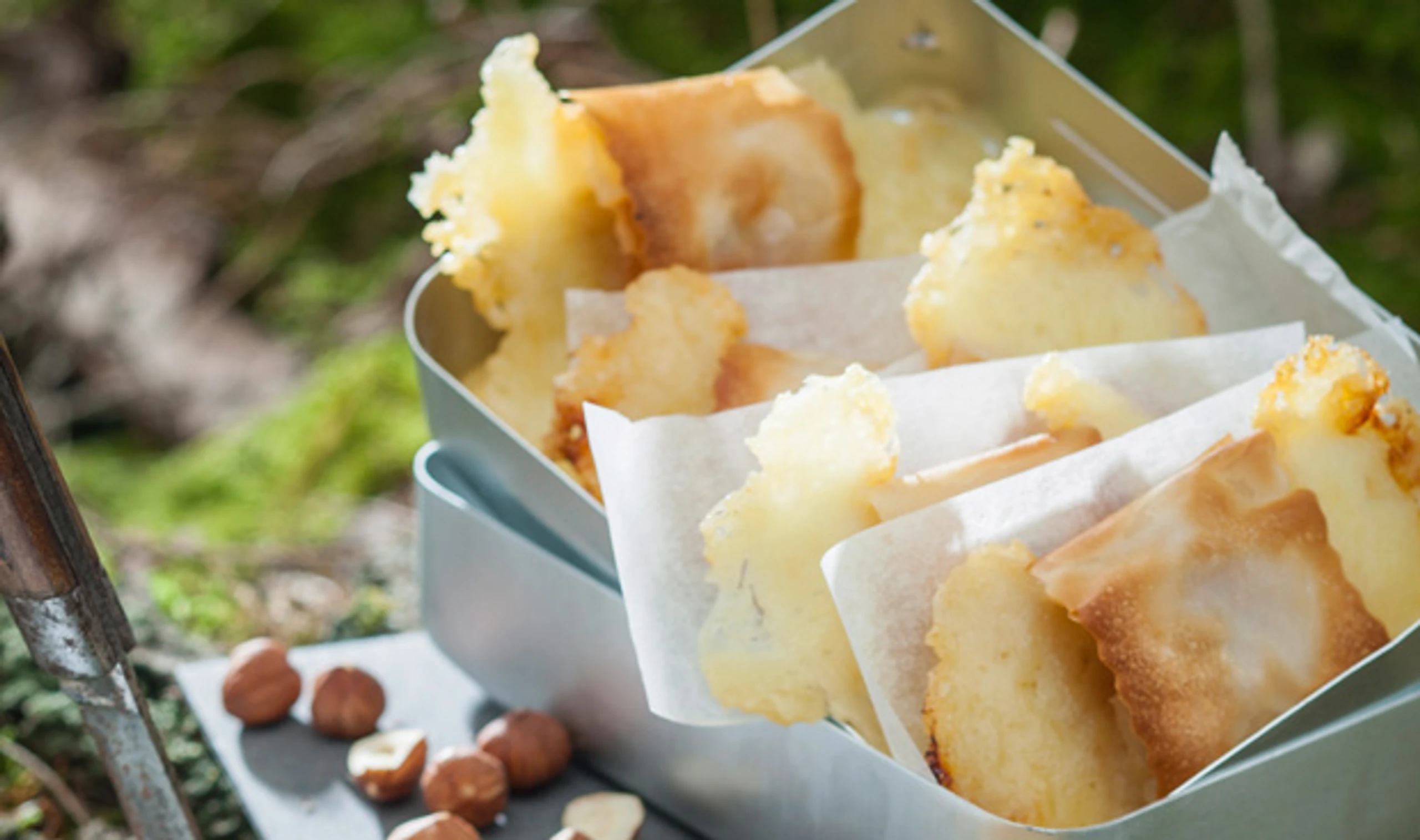 Käse-Marillen im Strudelblatt